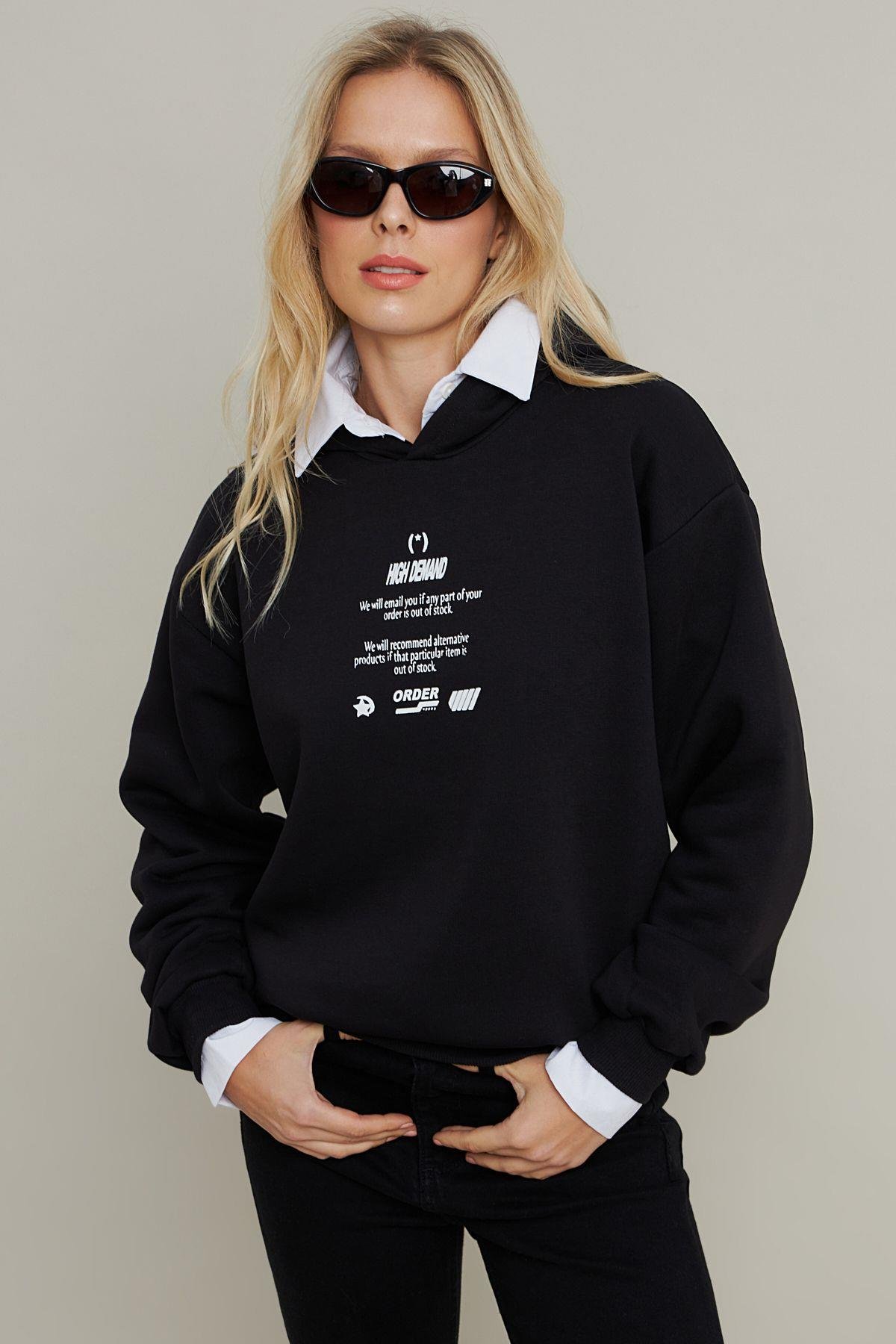 Kadın Siyah Baskılı Kapüşonlu Sweatshirt DY1451