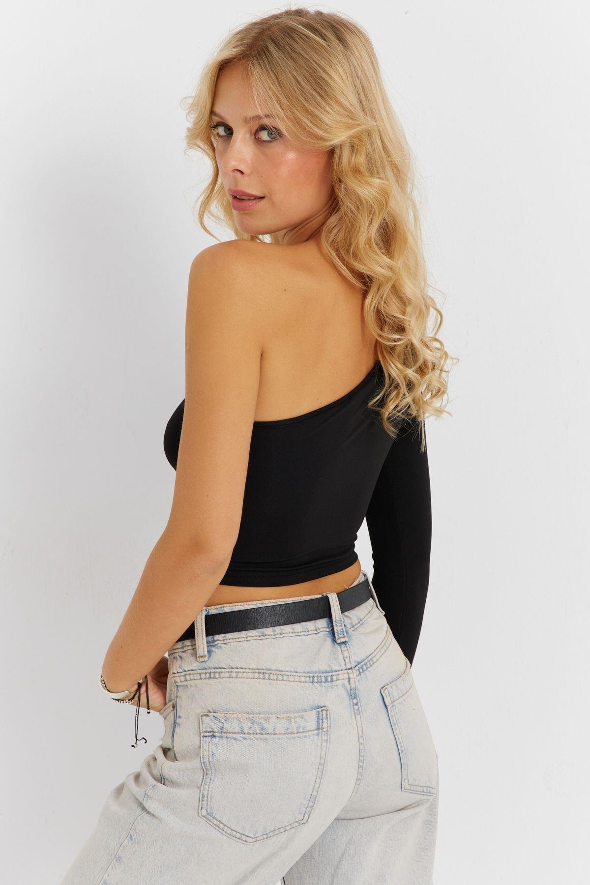 Kadın Siyah Çapraz Yaka Pencerli Crop Bluz CG366