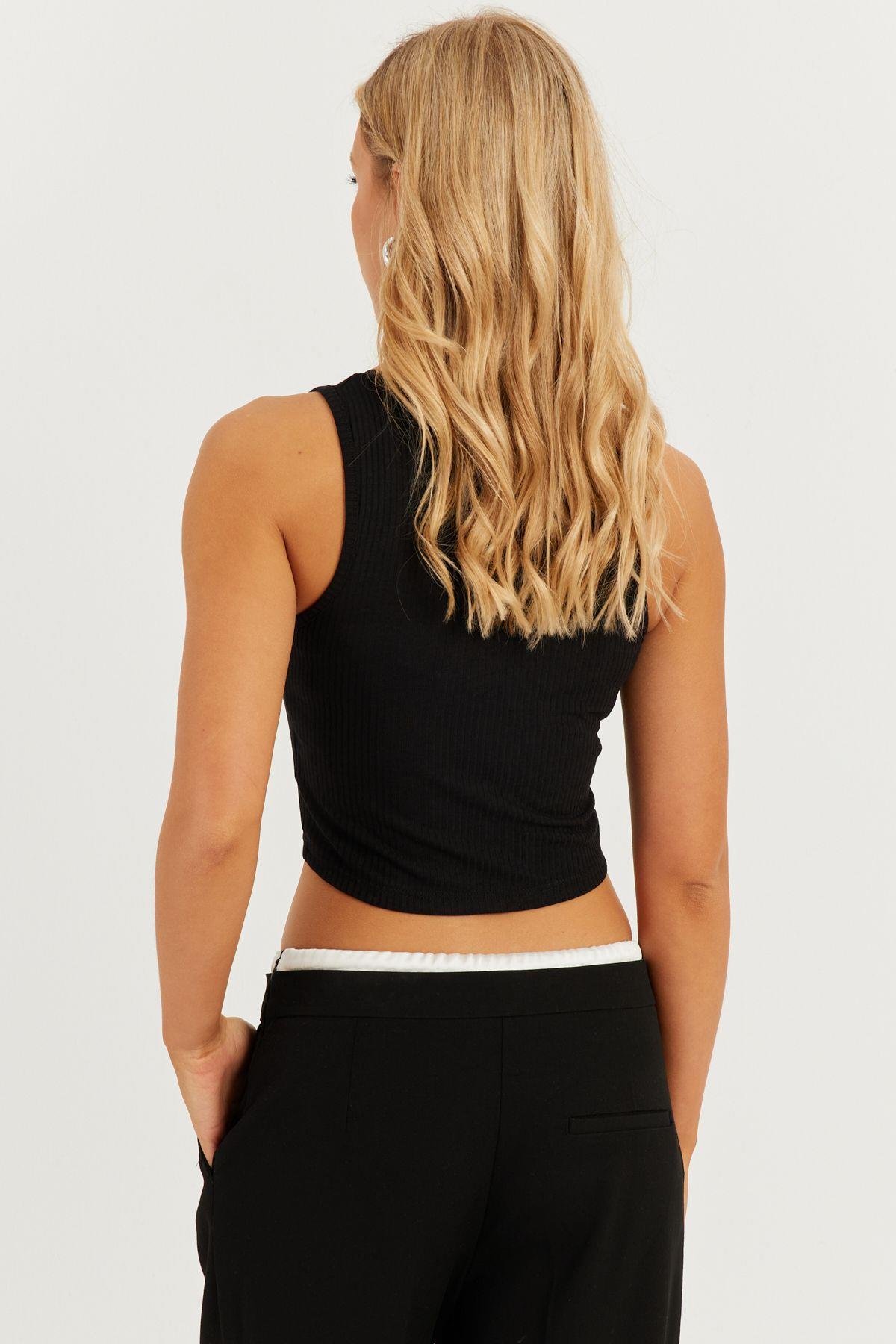 Kadın Siyah Dantel Detaylı Crop Bluz CY446