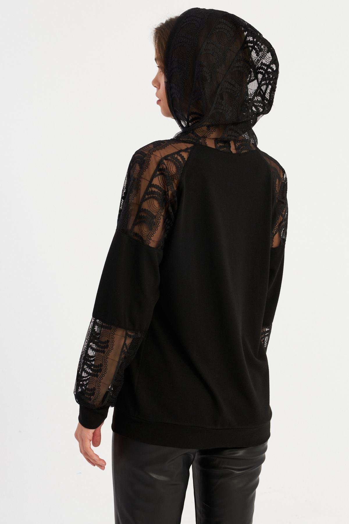 Kadın Siyah Dantel Detaylı Kapüşonlu Sweatshirt BK58
