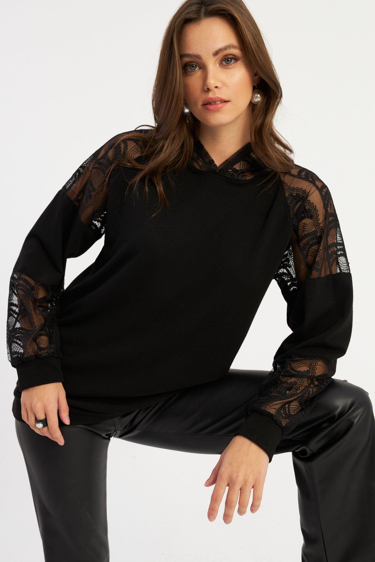Kadın Siyah Dantel Detaylı Kapüşonlu Sweatshirt MBK58