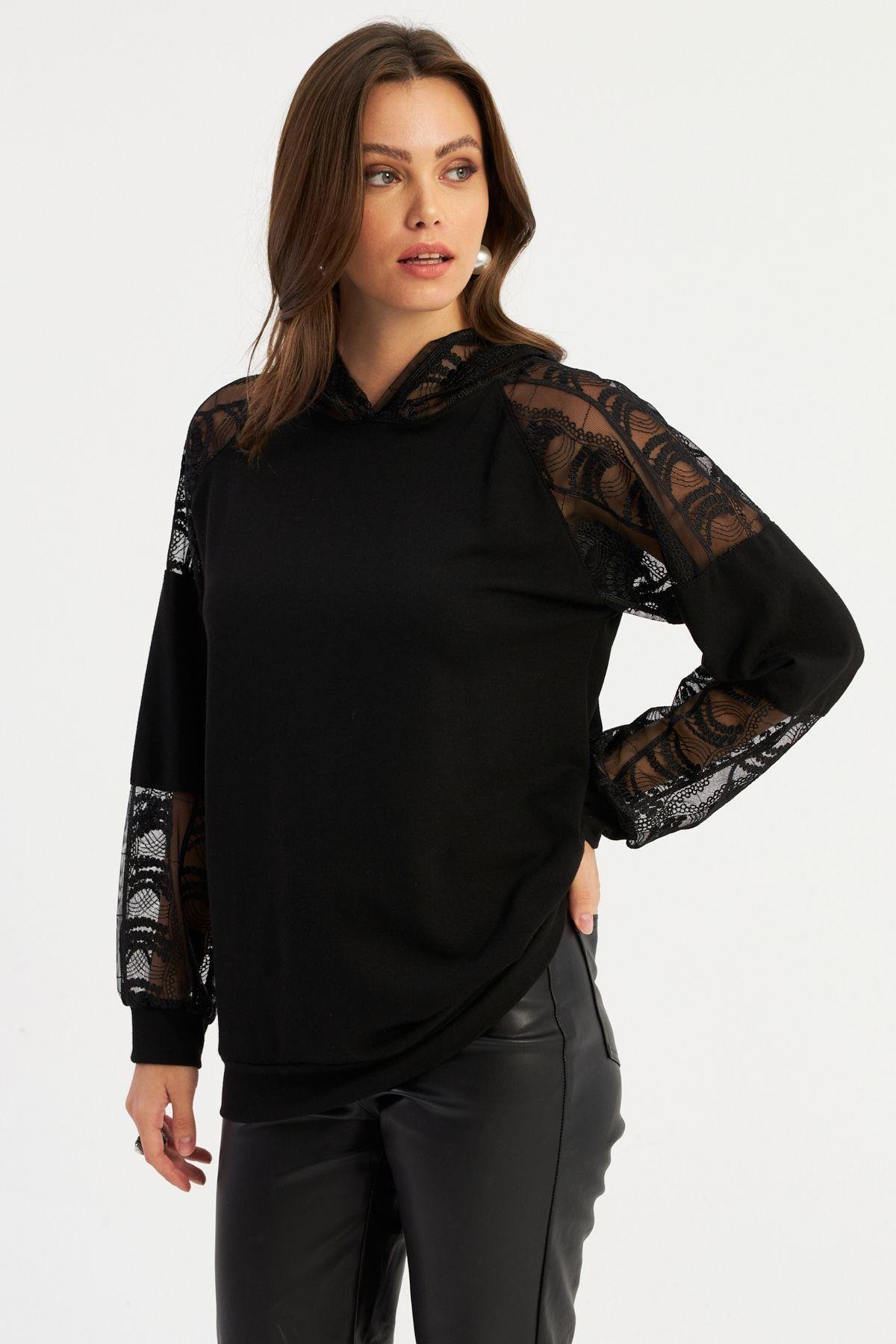 Kadın Siyah Dantel Detaylı Kapüşonlu Sweatshirt BK58
