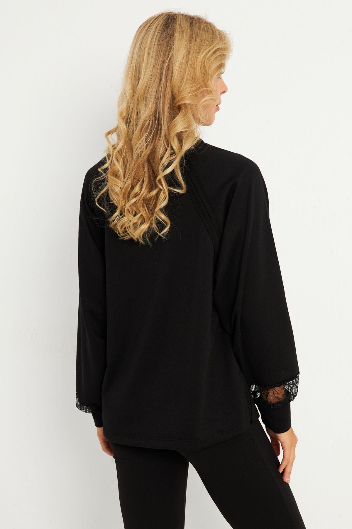 Kadın Siyah Dantel Detaylı Sweatshirt EY2906