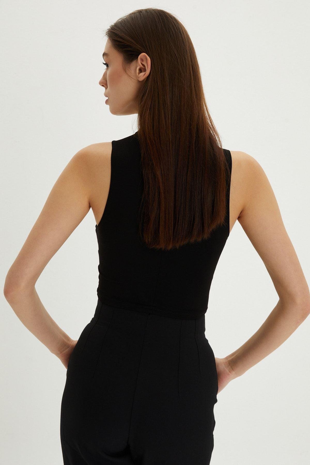 Kadın Siyah Dekolteli Crop Bluz B1610
