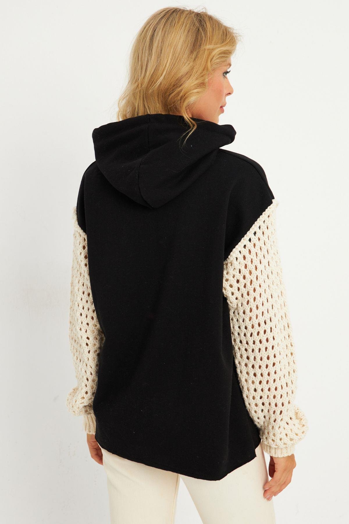 Kadın Siyah-Ekru Kolları Ajurlu Kapüşonlu Sweatshirt YLE12