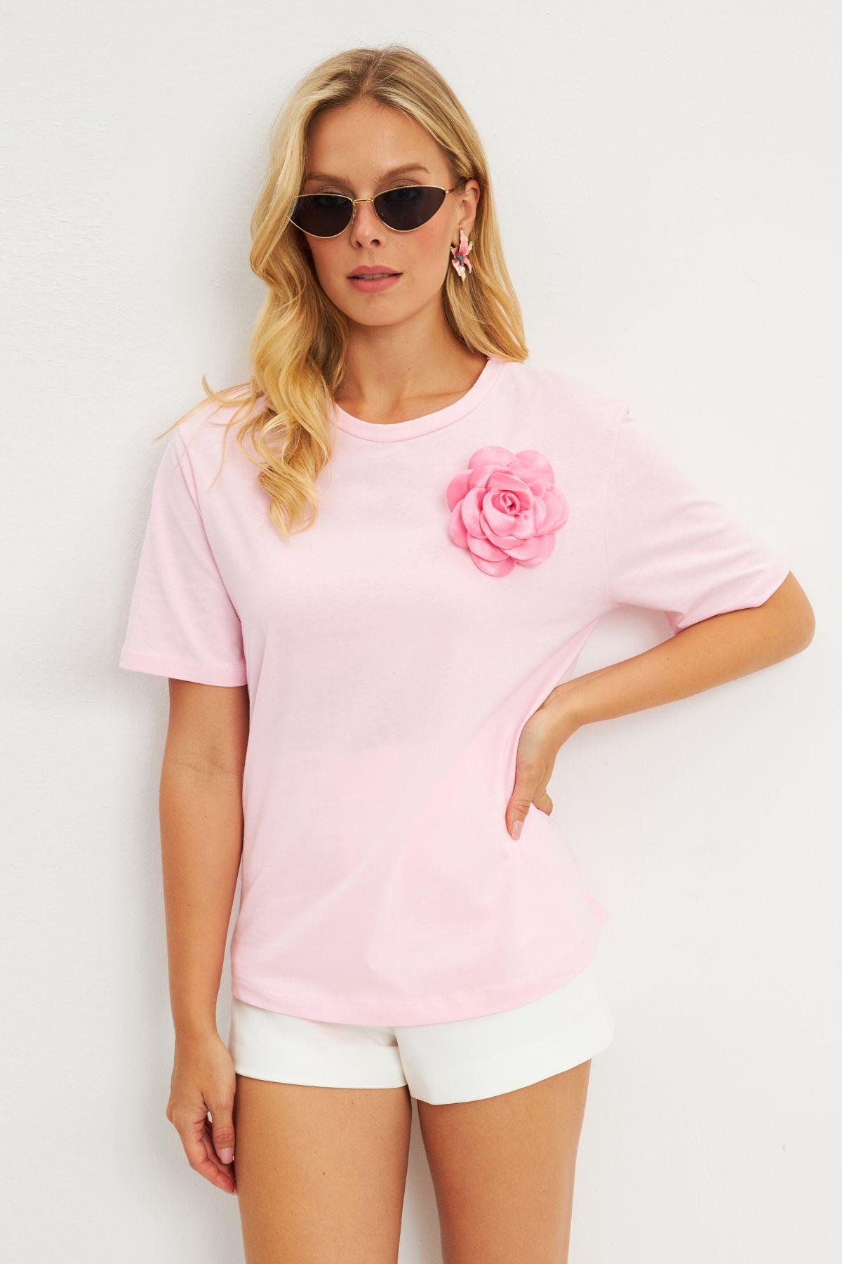 Kadın Siyah Gül Aksesuarlı T-Shirt SF12721