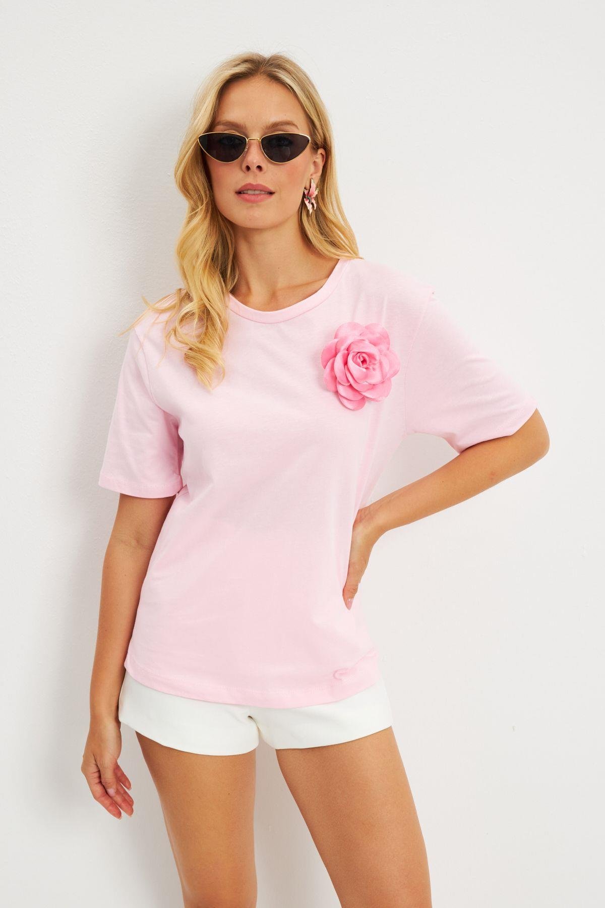 Kadın Siyah Gül Aksesuarlı T-Shirt SF12721