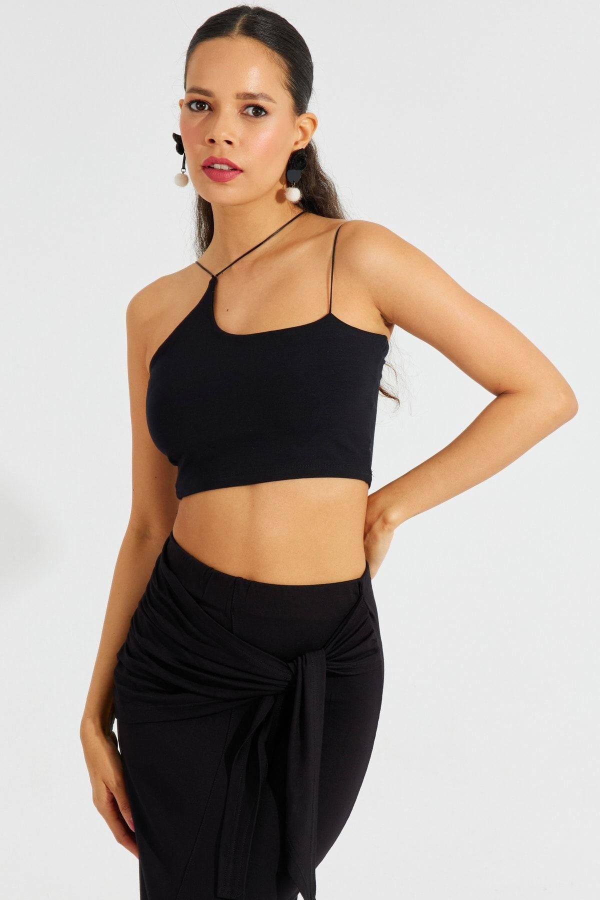 Kadın Siyah İp Askılı Crop Bluz B2594