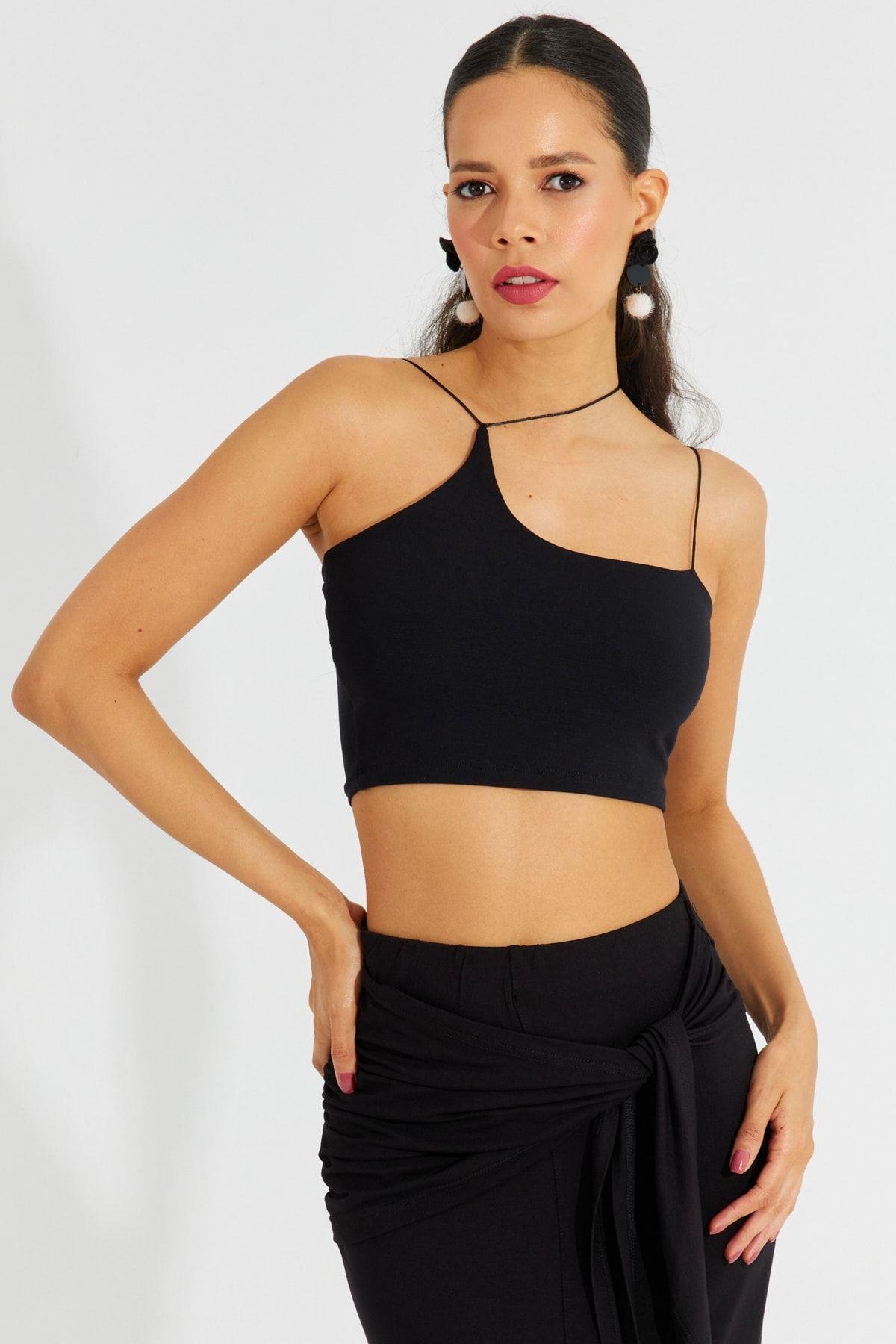 Kadın Siyah İp Askılı Crop Bluz B2594
