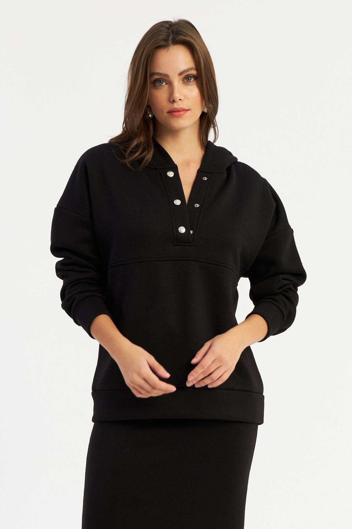 Kadın Siyah Kapüşonlu Çıtçıtlı Sweatshirt TF22