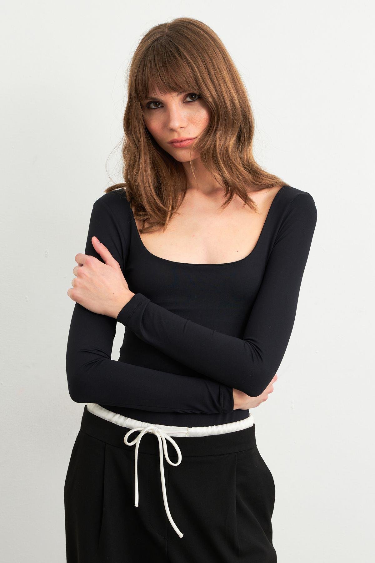 Kadın Siyah Kayık Yaka Basic Body CY352