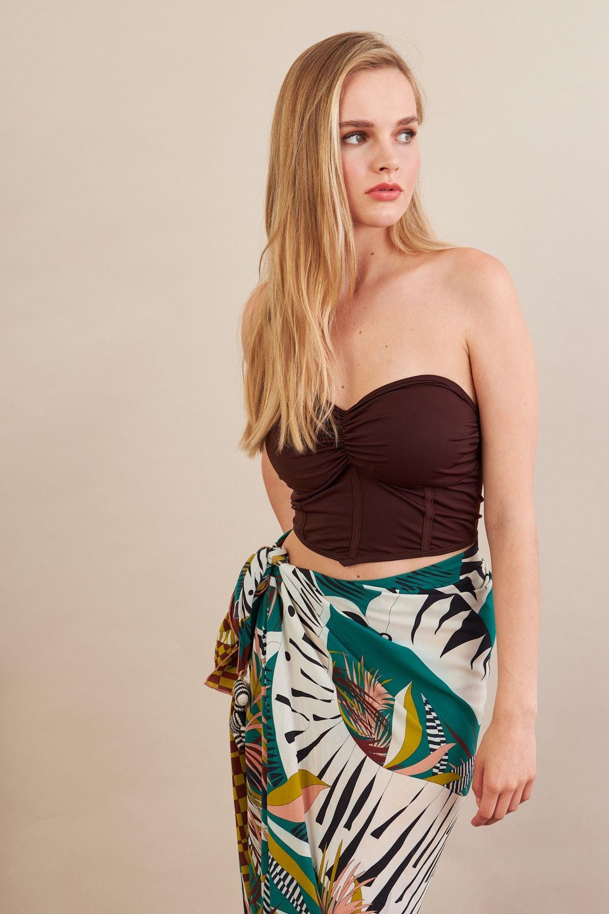 Kadın Siyah Korse Dikişli Crop Bluz AN6025