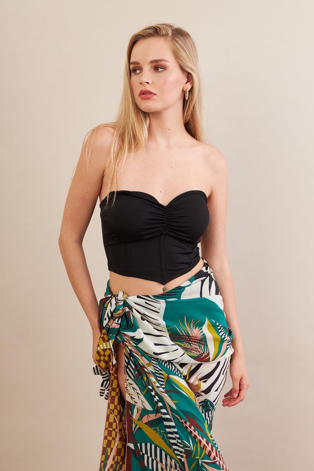 Kadın Siyah Korse Dikişli Crop Bluz AN6025