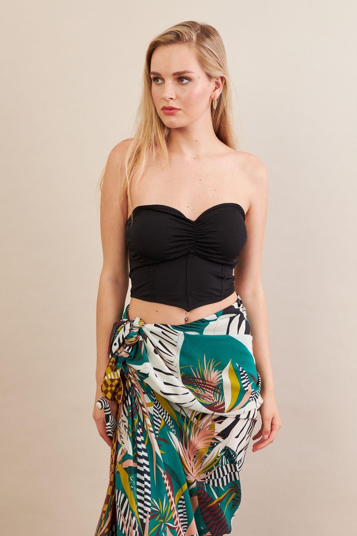 Kadın Siyah Korse Dikişli Crop Bluz AN6025