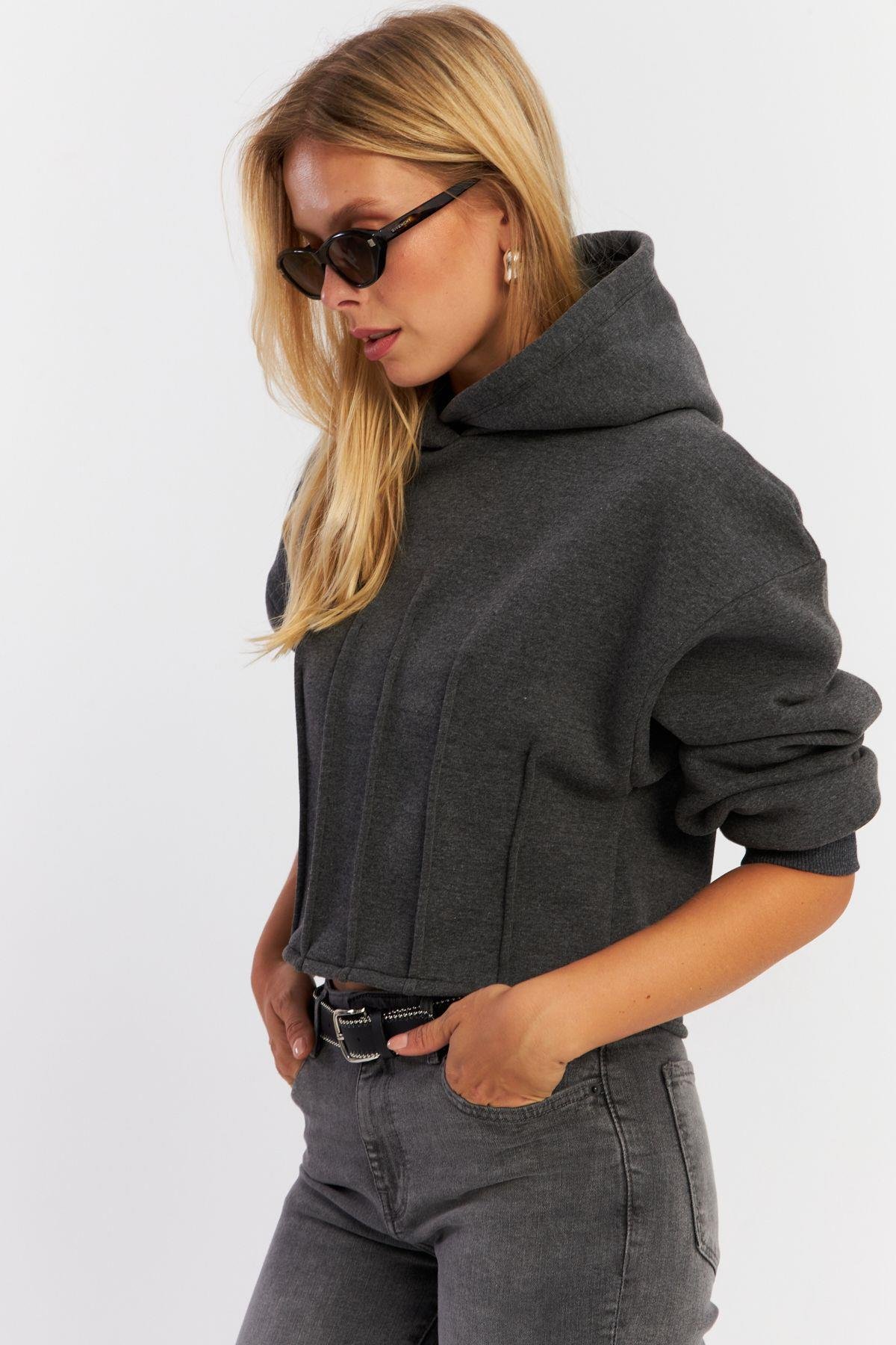 Kadın Siyah Nervüllü Üç İplik Sweatshirt TF13