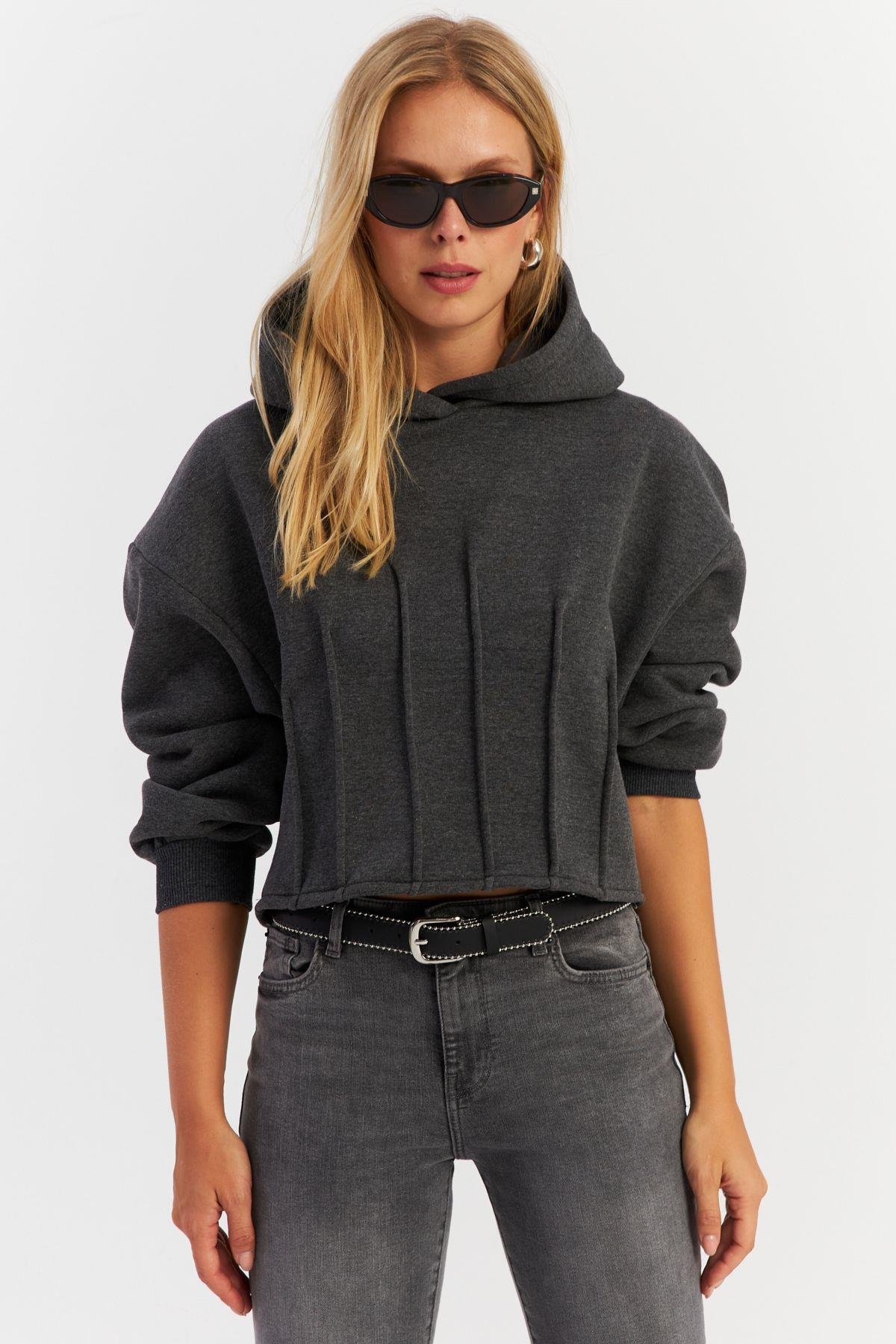 Kadın Siyah Nervüllü Üç İplik Sweatshirt TF13