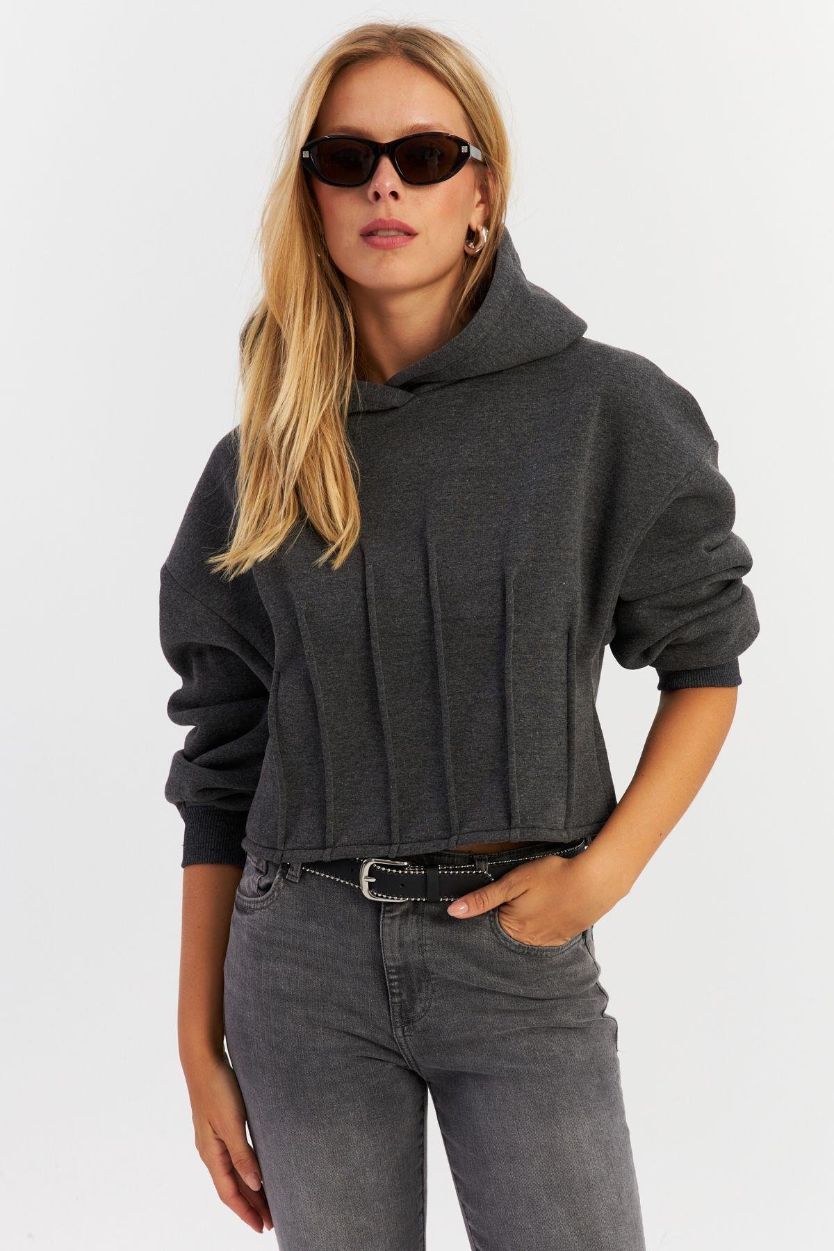 Kadın Siyah Nervüllü Üç İplik Sweatshirt TF13