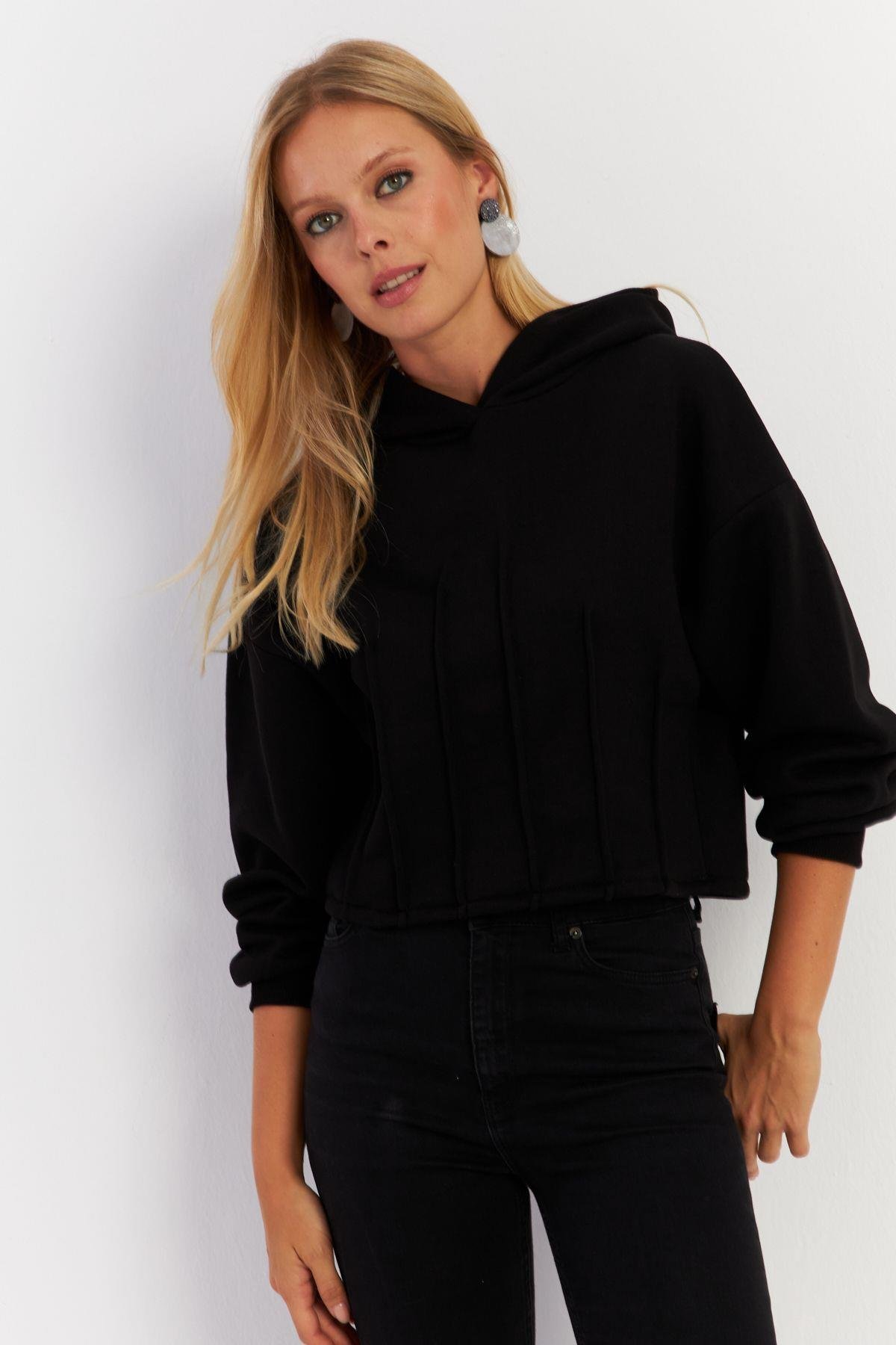 Kadın Siyah Nervüllü Üç İplik Sweatshirt TF13