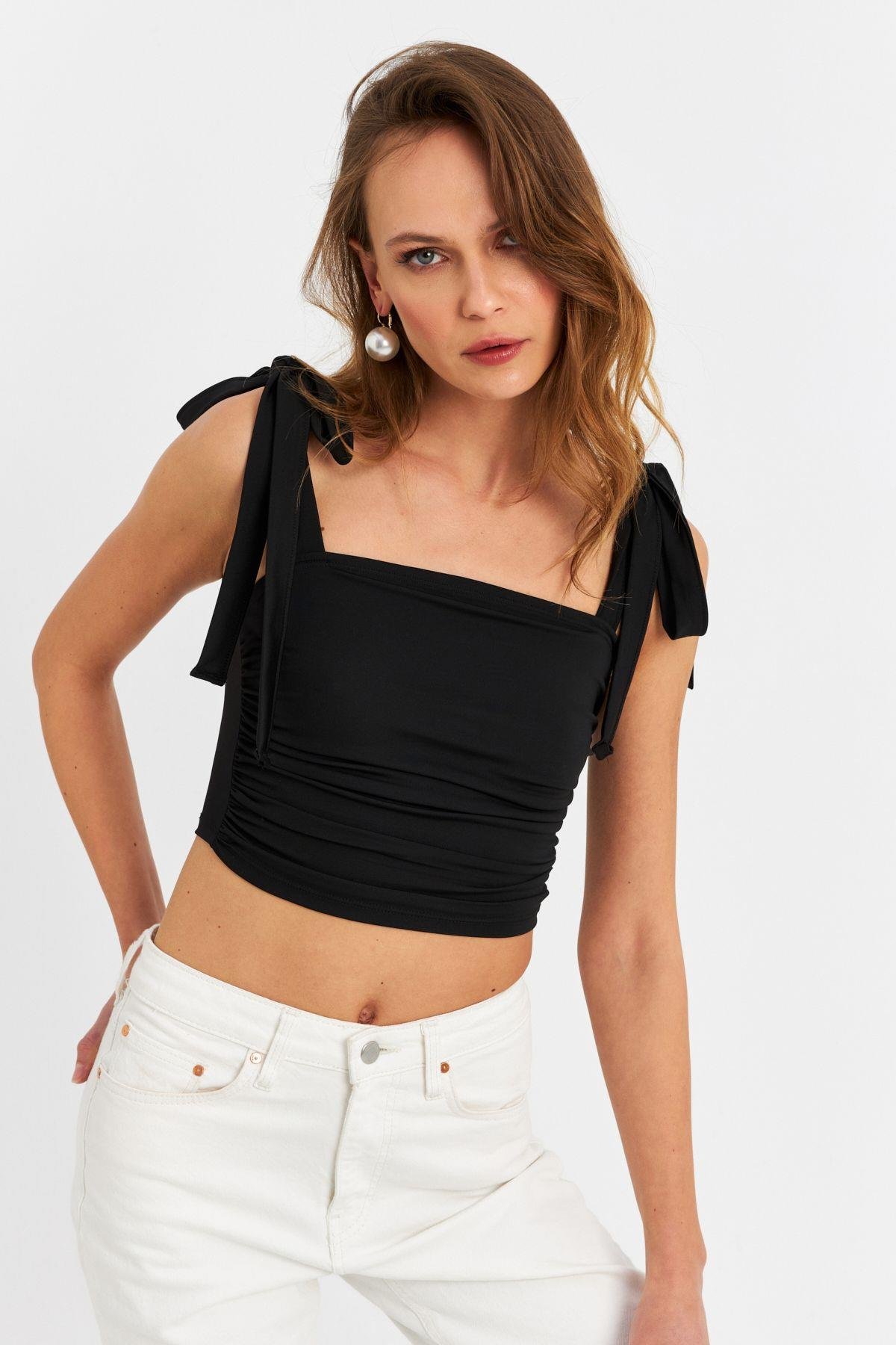 Kadın Siyah Omuz Bağlamalı Crop Bluz B5023-90