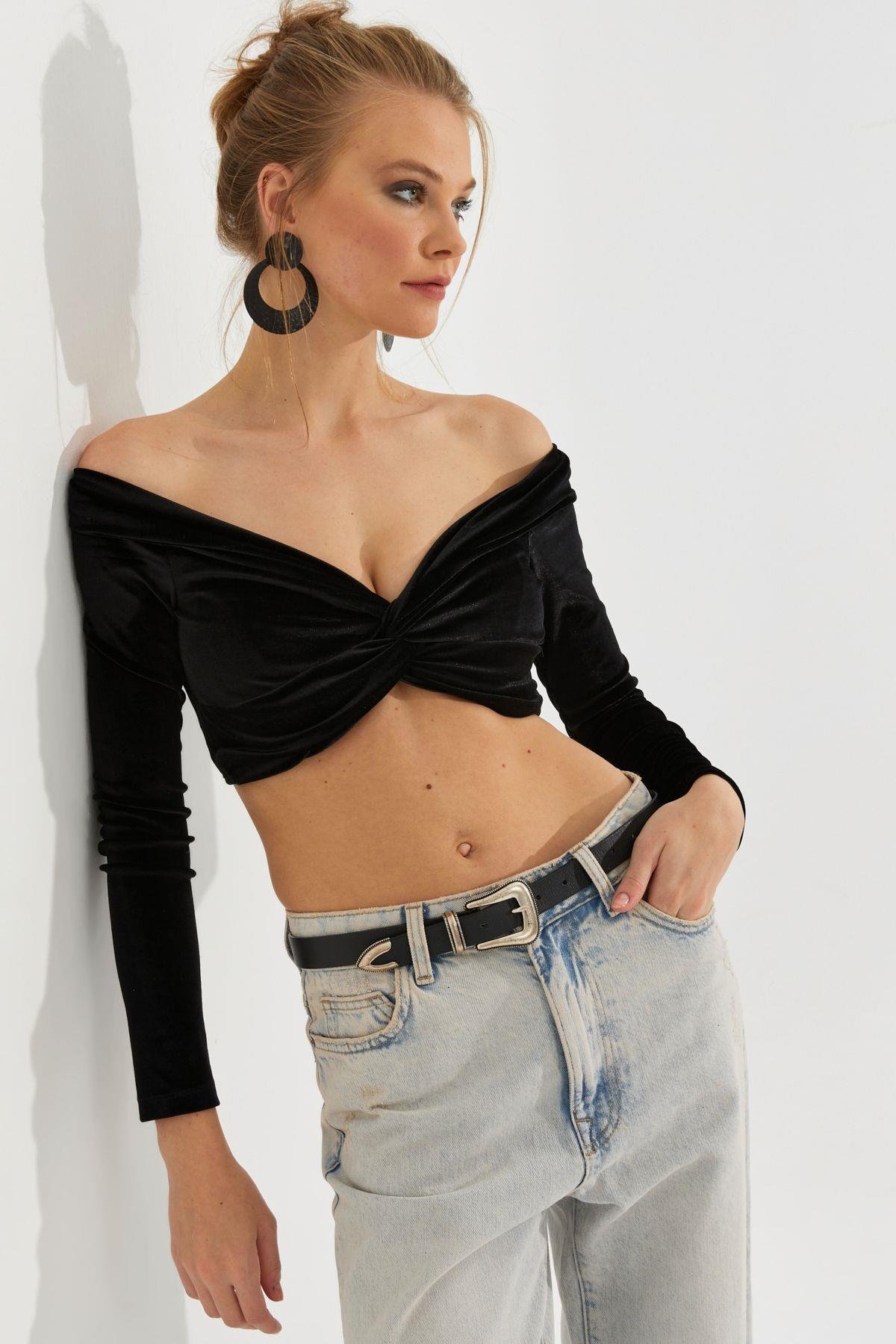 Kadın Siyah Önü Düğümlü Kadife Crop Bluz B2853