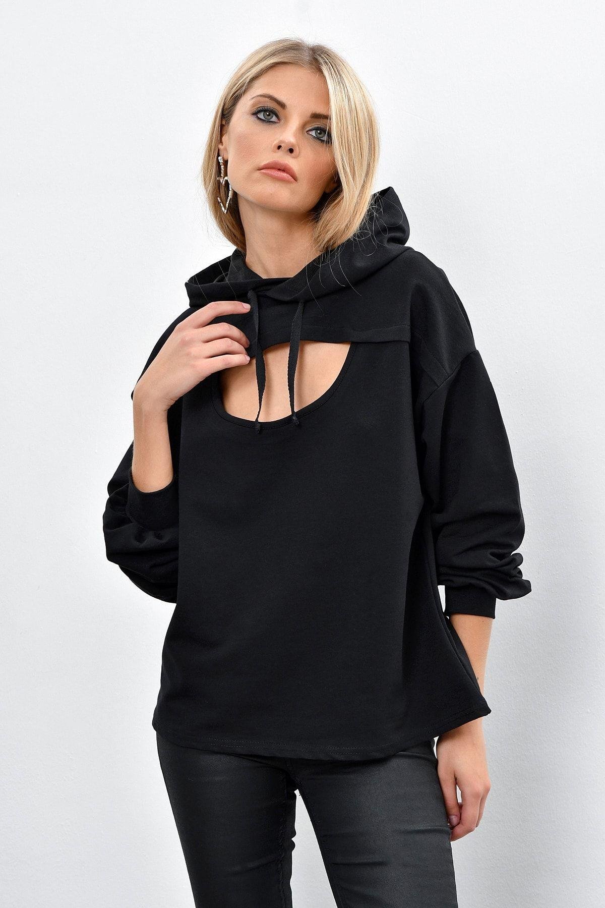 Kadın Siyah Önü Pencereli Kapüşonlu Sweatshirt Yİ1669
