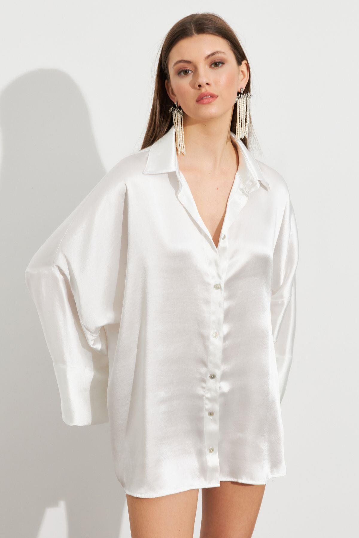 Kadın Siyah Oversize Gömlek ROP106