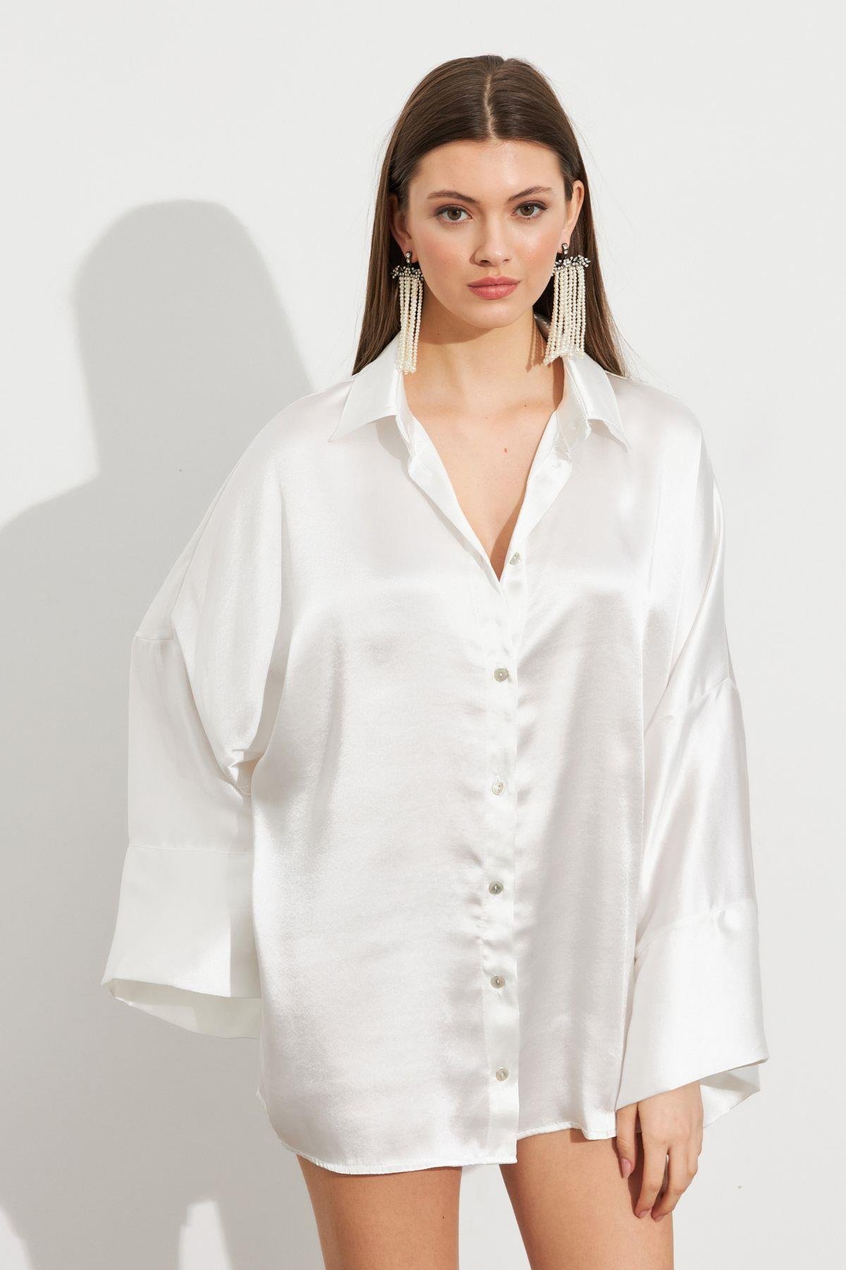 Kadın Siyah Oversize Gömlek ROP106