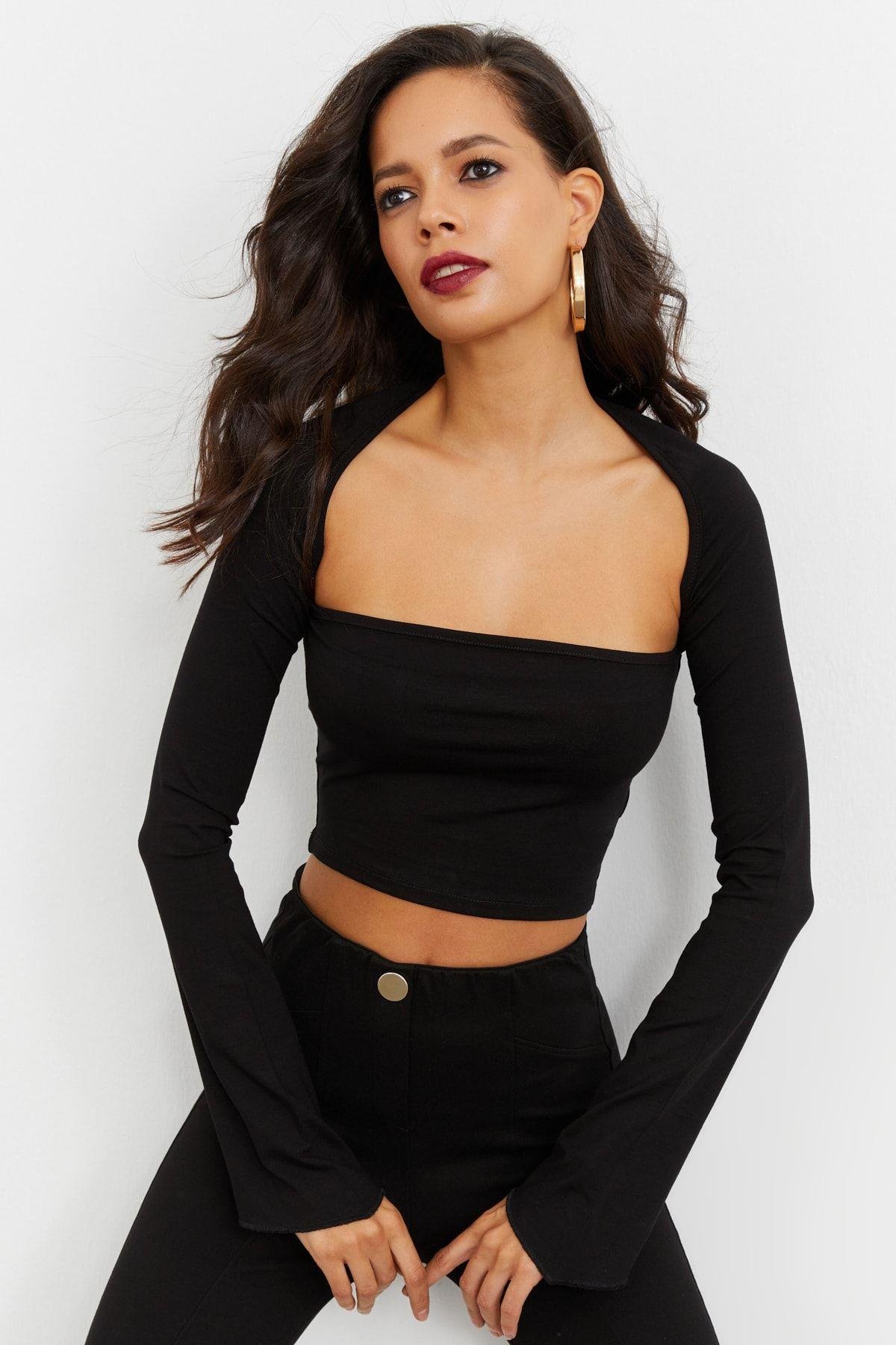 Kadın Siyah Pencereli Crop Bluz B1905