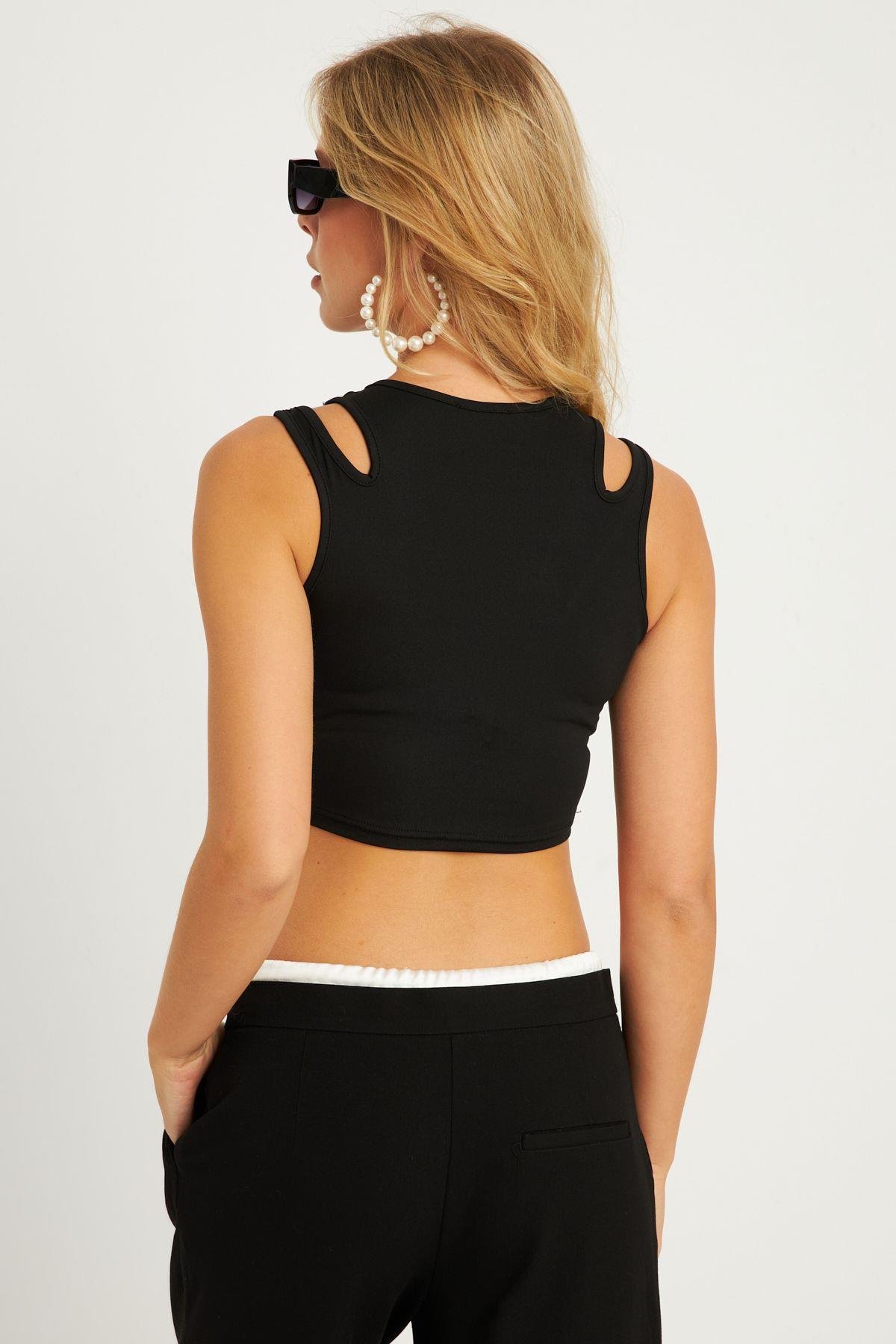 Kadın Siyah Pencereli Crop Bluz CG356