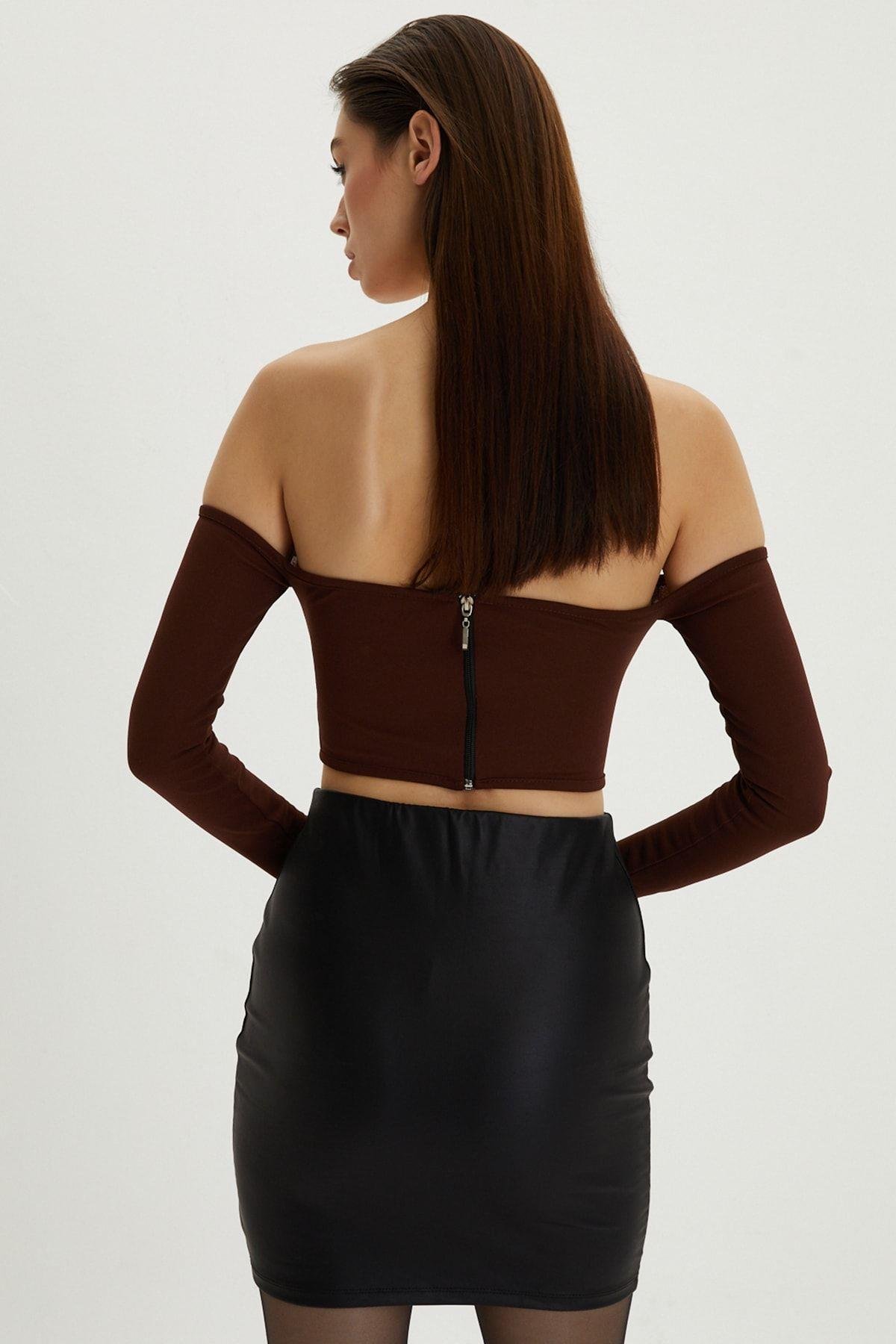Kadın Siyah Sırt Fermuarlı Crop Bluz B518
