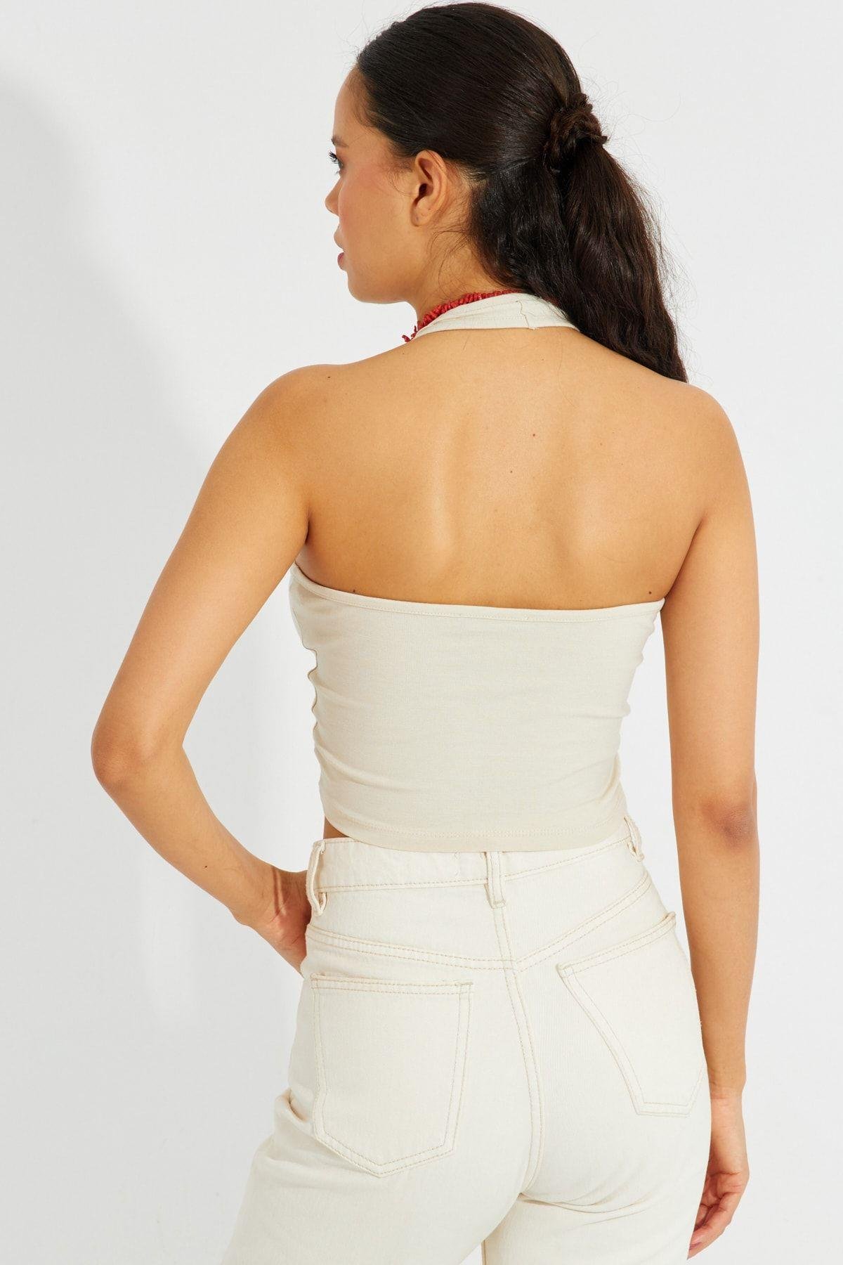 Kadın Siyah Sırtı Açık Crop Bluz B2697