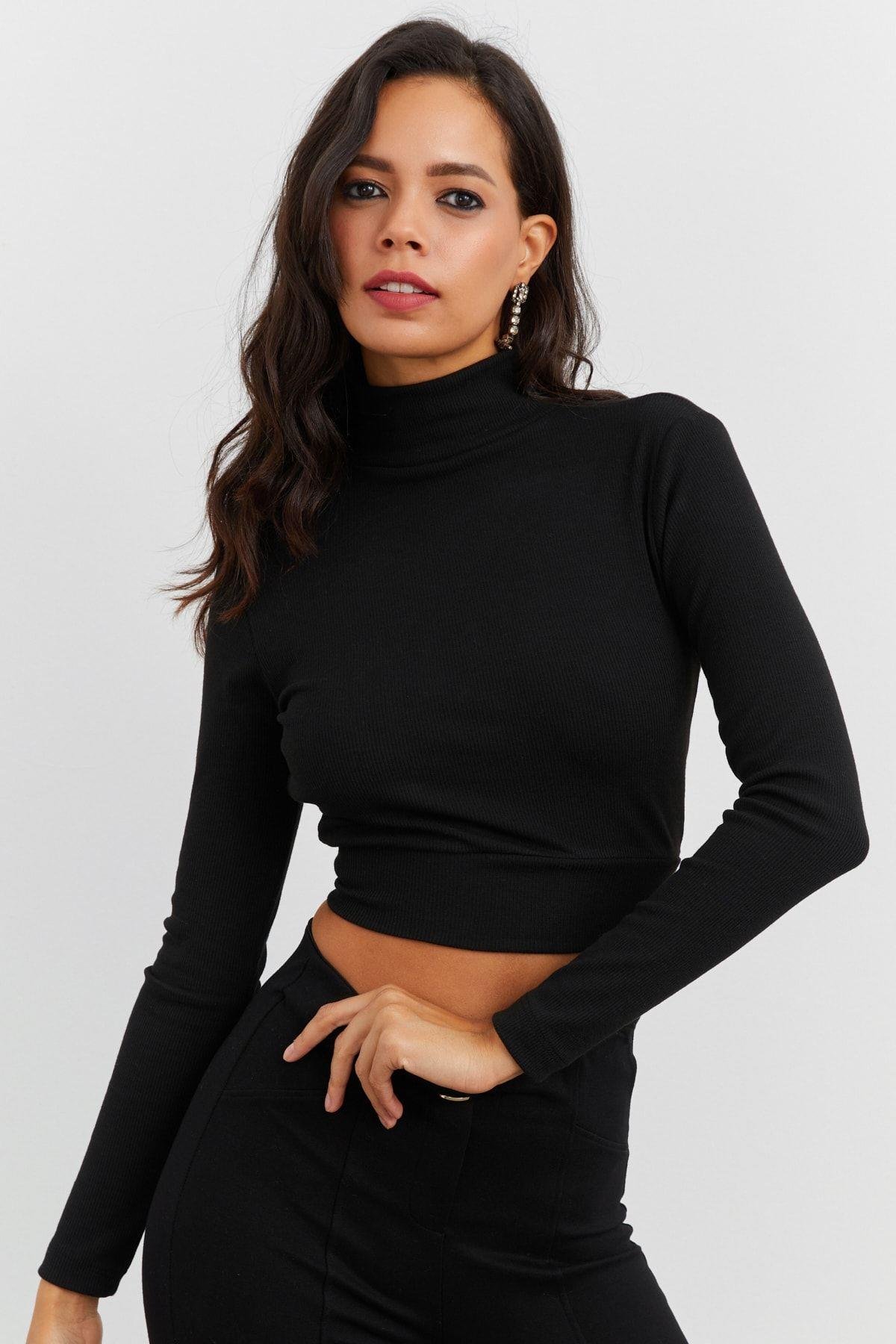 Kadın Siyah Sırtı Açık Crop Bluz EY1512
