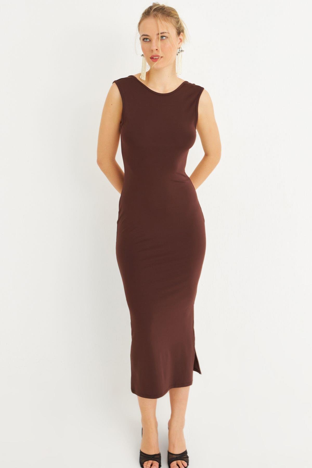 Kadın Siyah Sırtı Açık Midi Elbise YEL221672