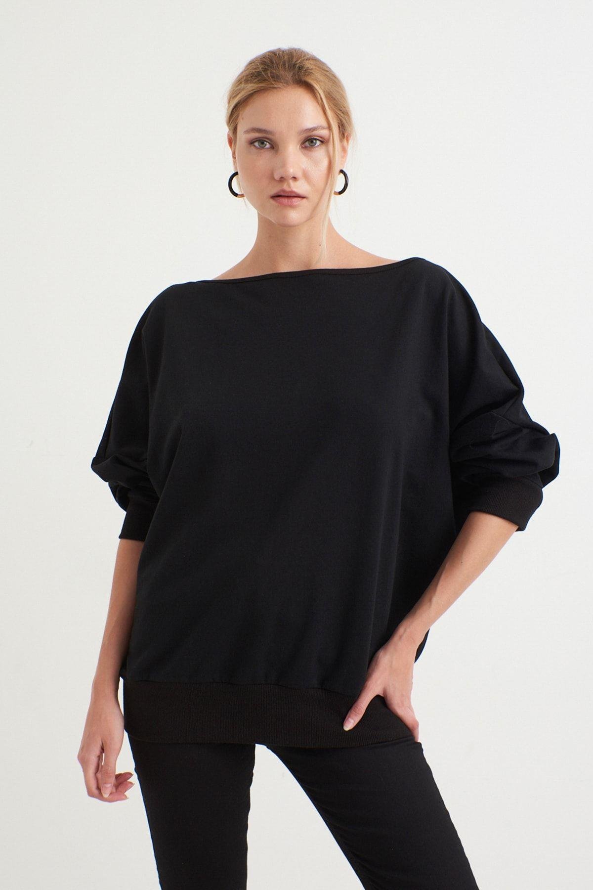Kadın Siyah Sırtı Açık Yarasa Kol Sweatshirt B161