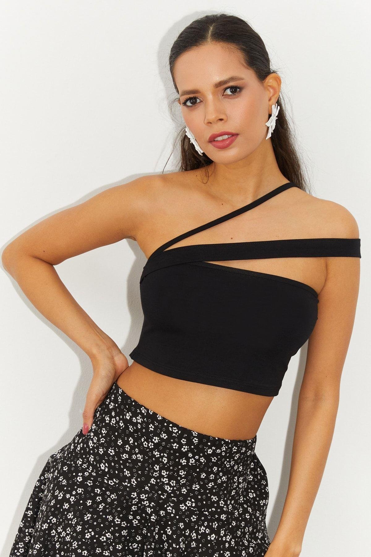 Kadın Siyah Sırtı Çapraz Crop Bluz B2550