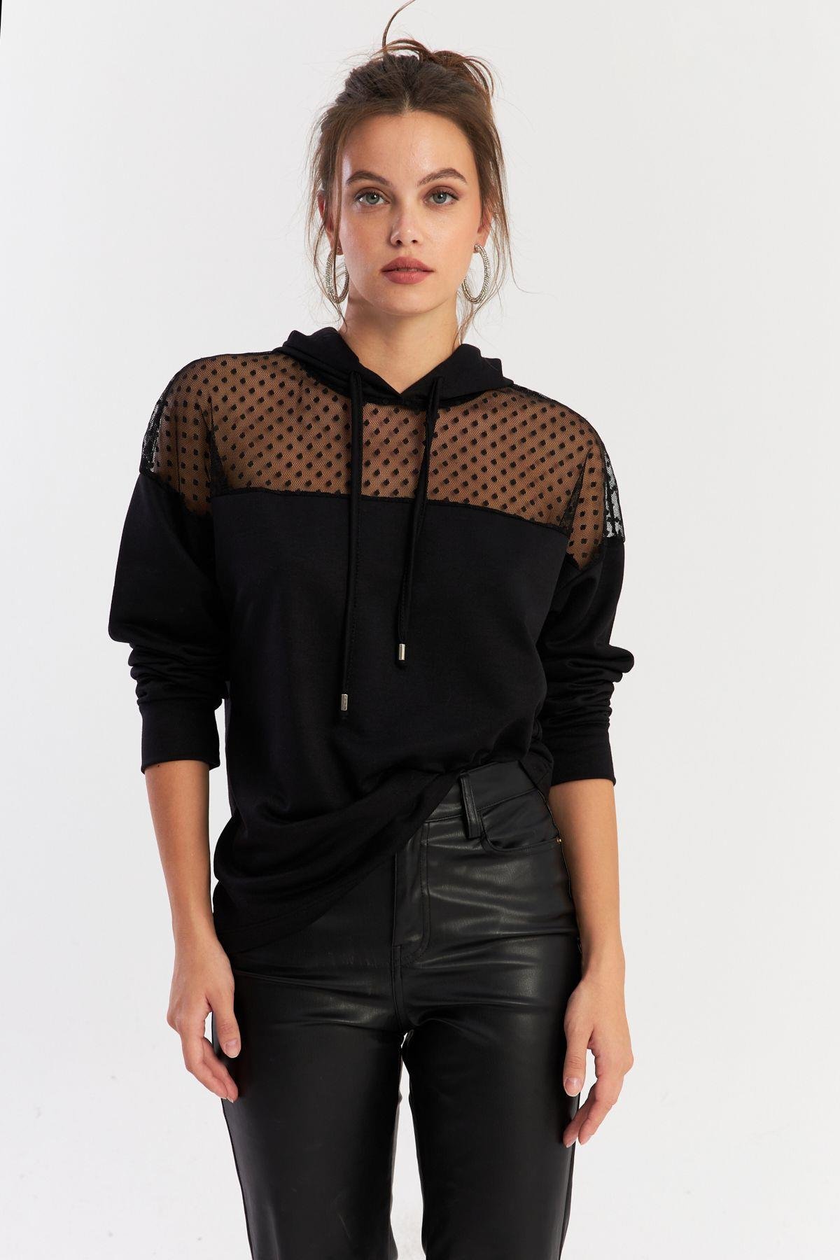 Kadın Siyah Üstü Tül Kapüşonlu Sweatshirt EY2934