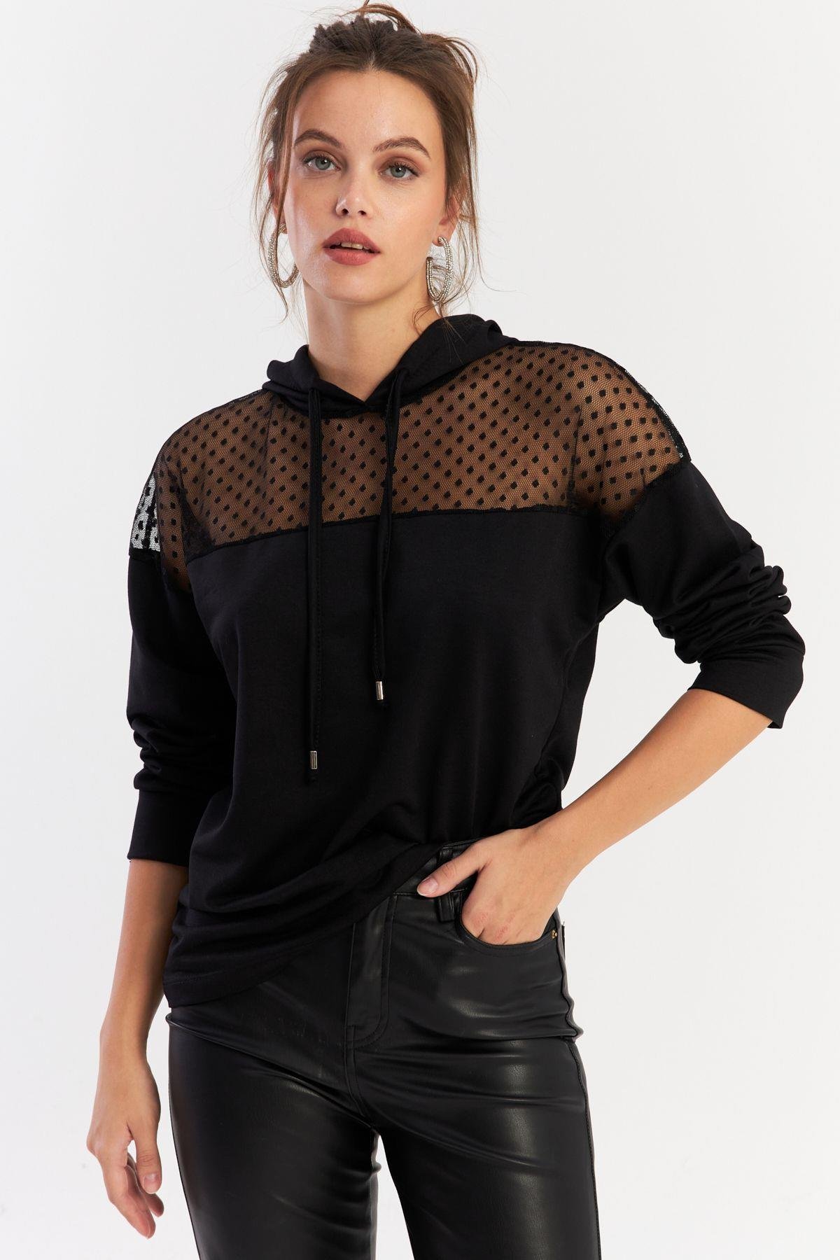Kadın Siyah Üstü Tül Kapüşonlu Sweatshirt EY2934