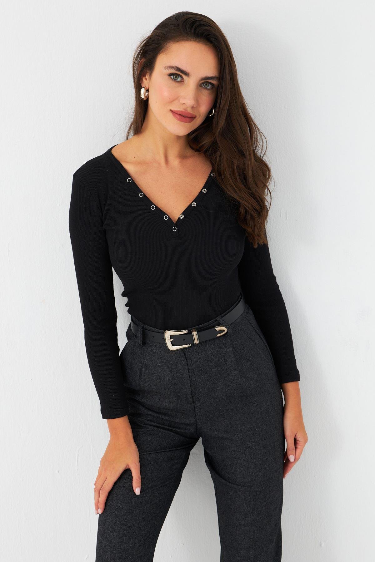 Kadın Siyah V Yaka Çıtçıtlı Kaşkorse Bluz MTF43