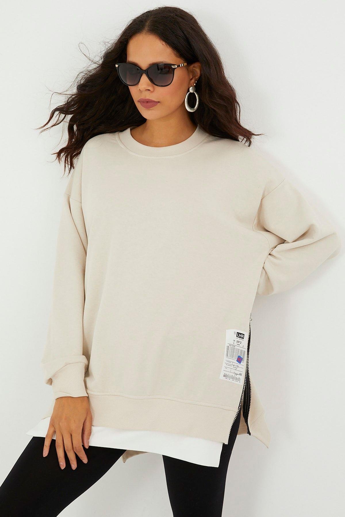 Kadın Siyah Yanları Fermuarlı Oversize Sweatshirt BK231095