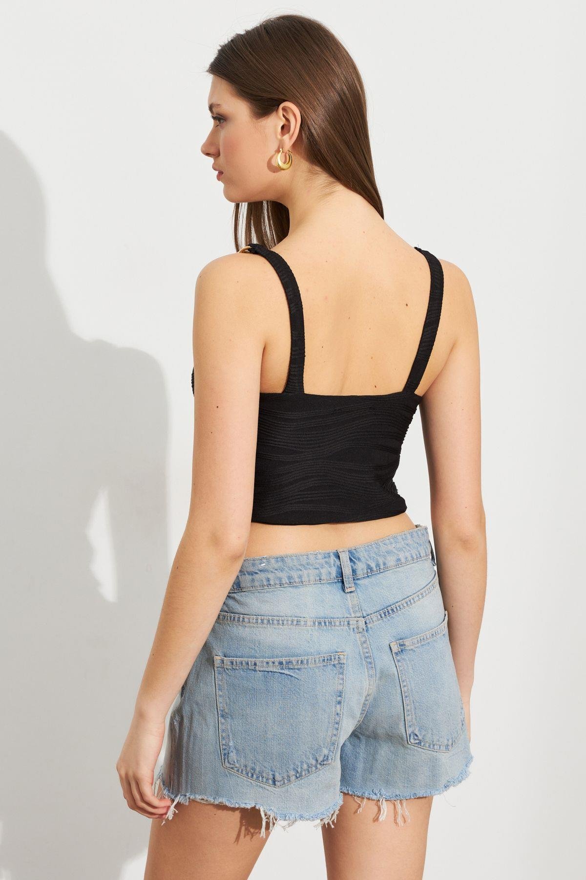 Kadın Siyah Zincir Askılı Astarlı Crop Bluz LİT109