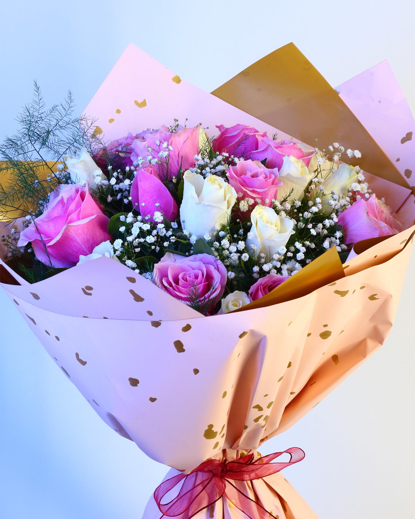 Pembe ve Beyaz Gül Buketi