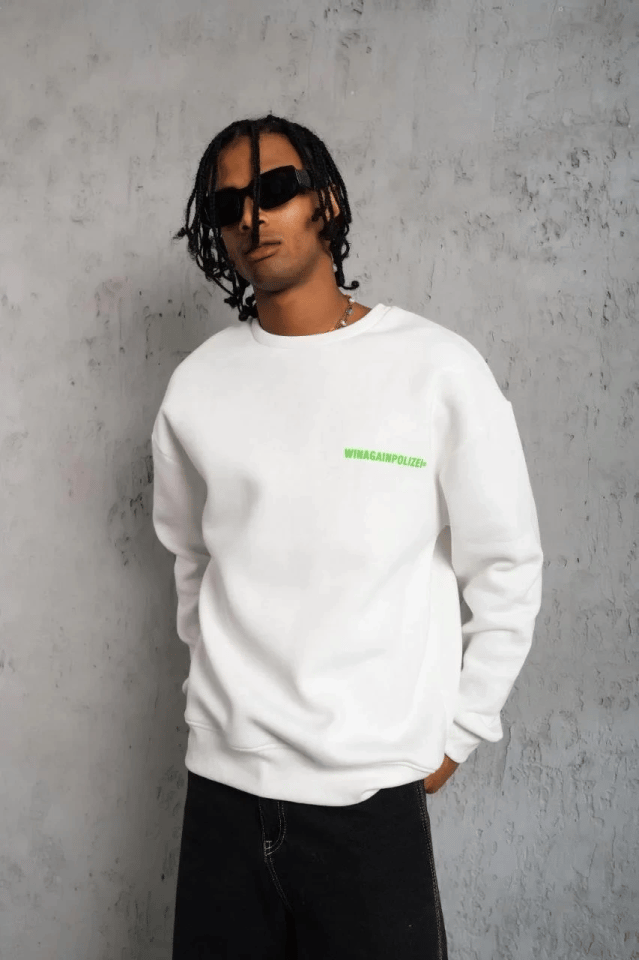 Erkek Oversize Sweatshirt – Beyaz Renk  Ön Ve Sırt Baskılı, Üç İplik İçi Pamuklu Kumaş, Rahat Kalıp, Ribanalı Kışlık Sweat  Winagain Polizei Serisi - Beyaz