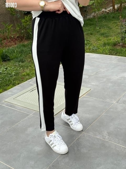 Kadın Kısa Kollu Modal Dokulu Kumaş Yanı şeritli Takım