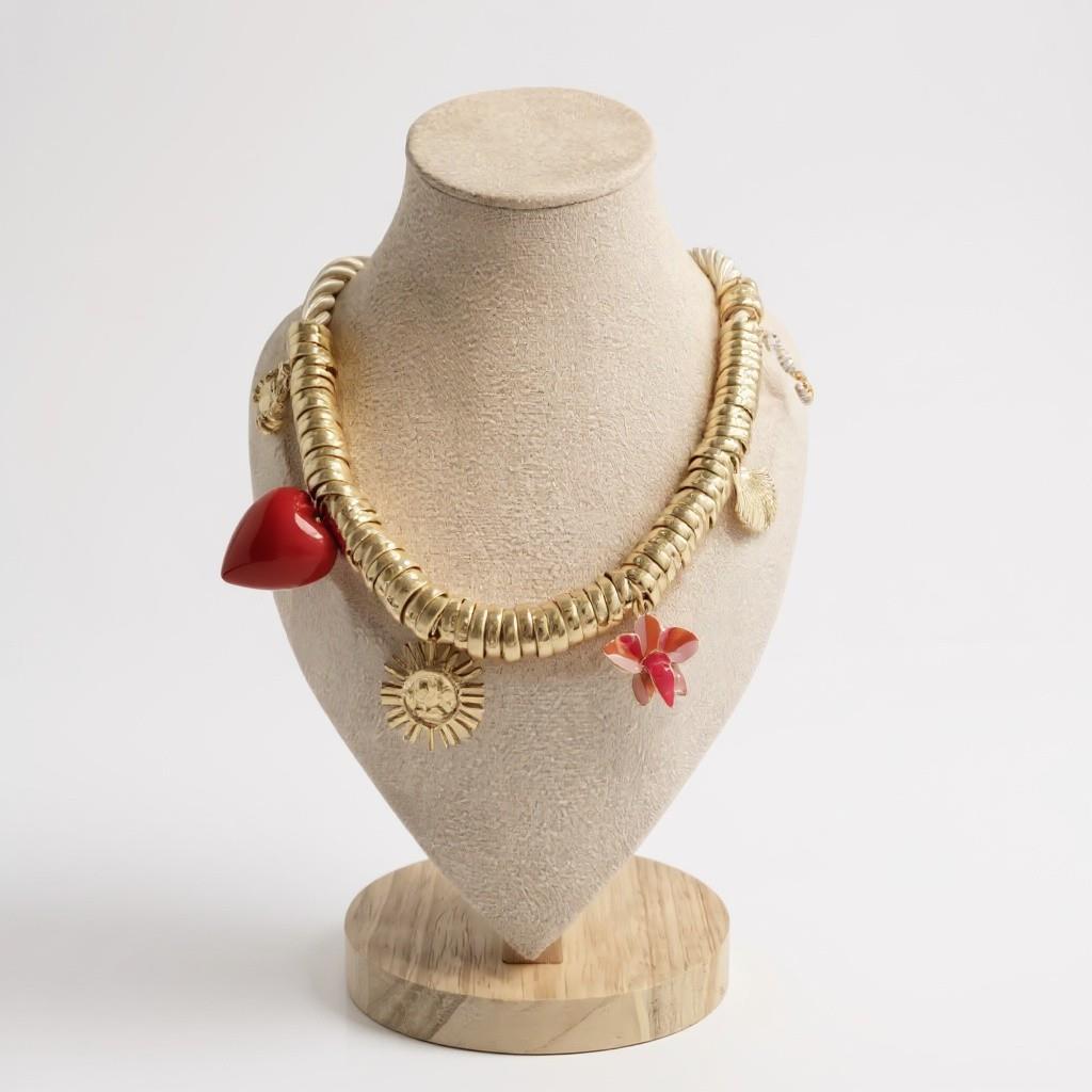 Marka Model Deniz Temalı Charm Detaylı Kolye