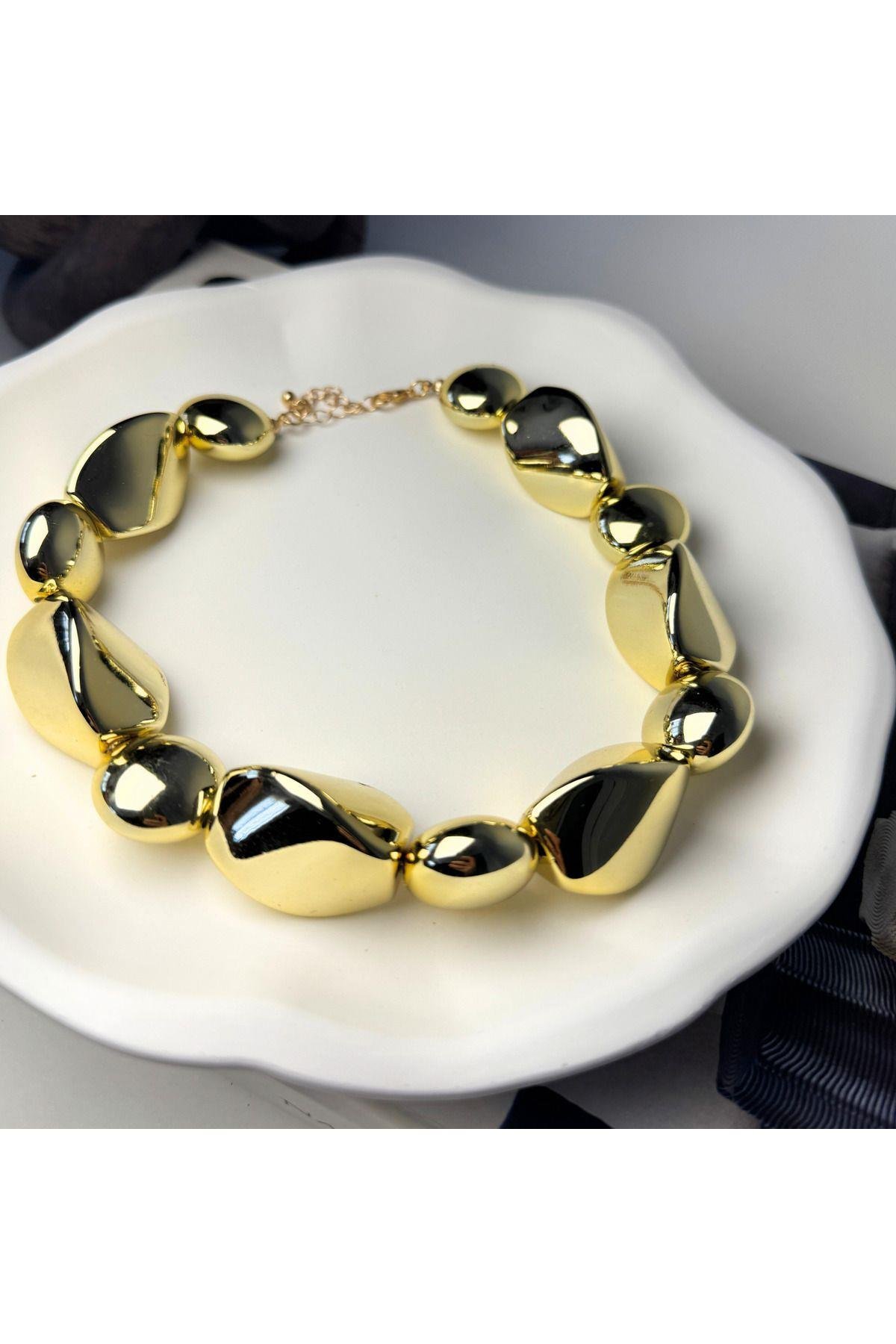 Parlak Gold Oval Yuvarlak Statement Kolye