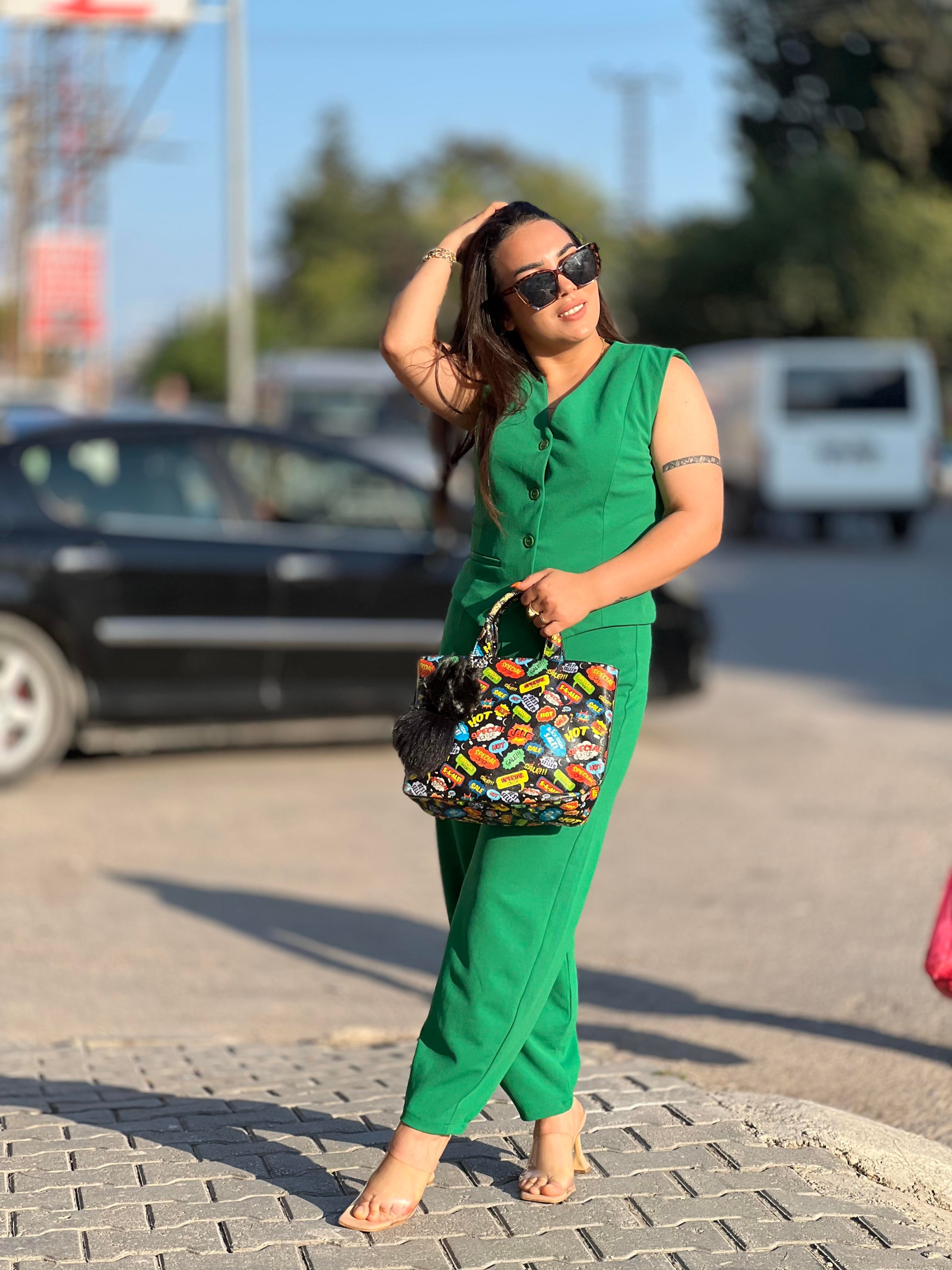 YEŞİL YELEKLİ TAKIM