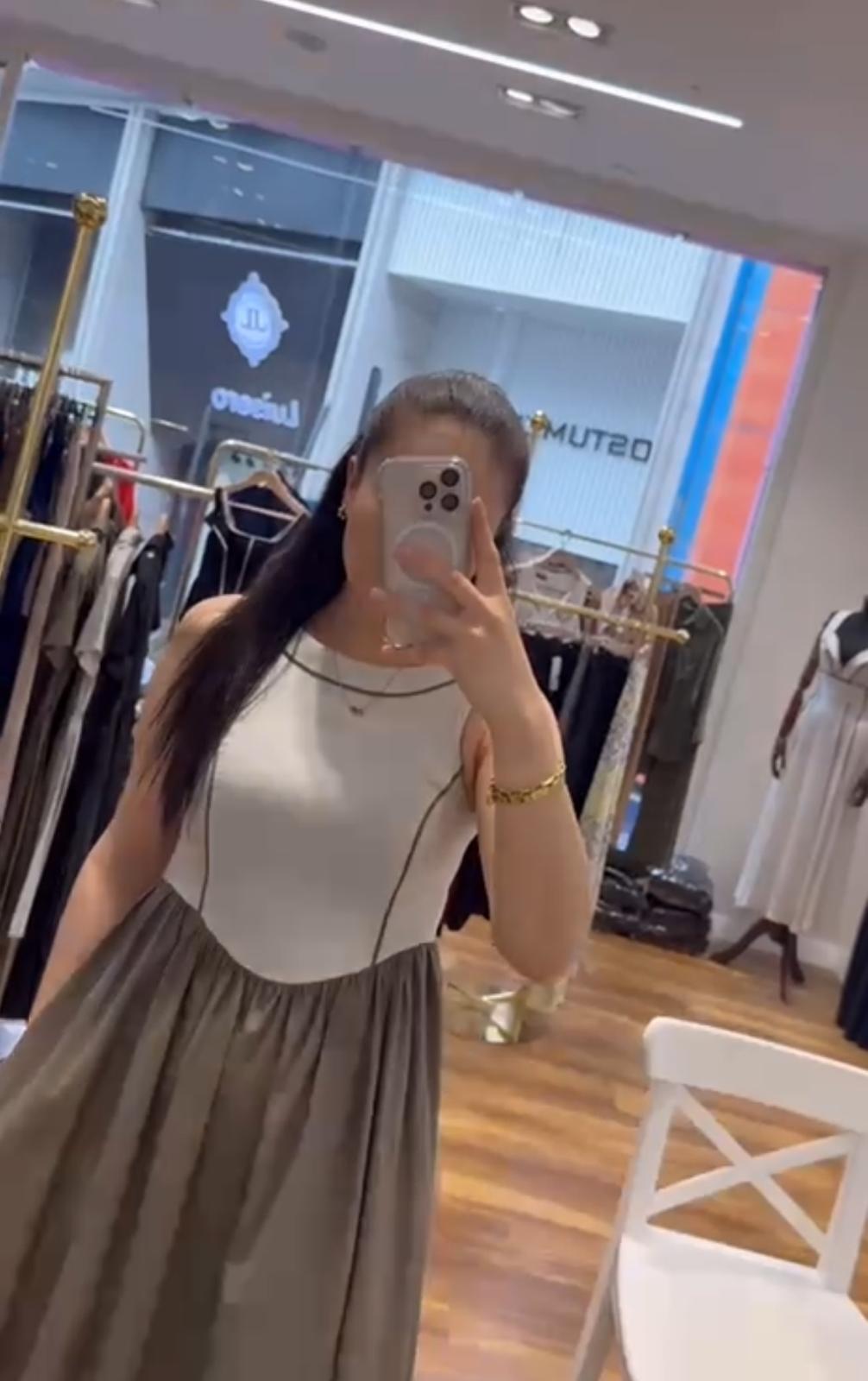 Dikey Çizgi Detay Vizon Prenses Model Elbise