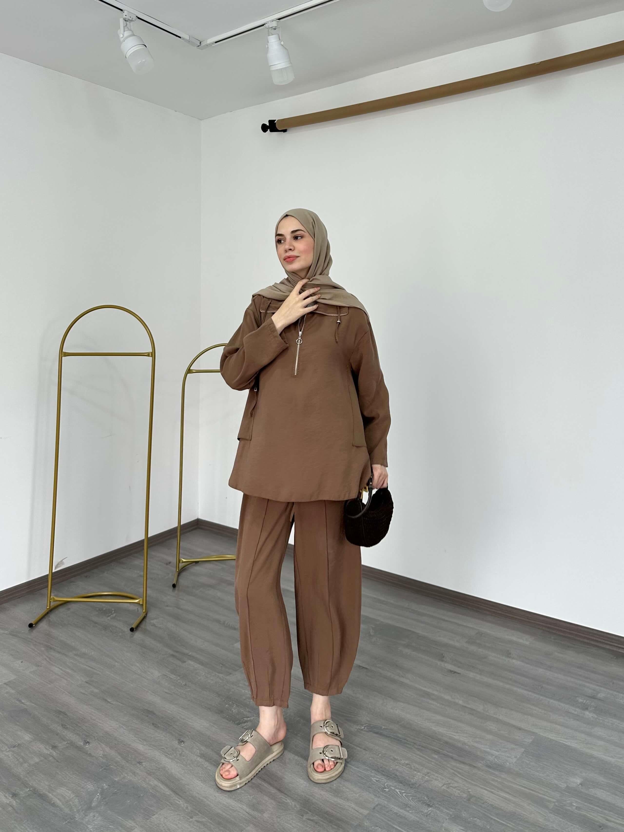Fermuar Detaylı Oversize Kesim Şalvar Pantolon Takım Kahverengi