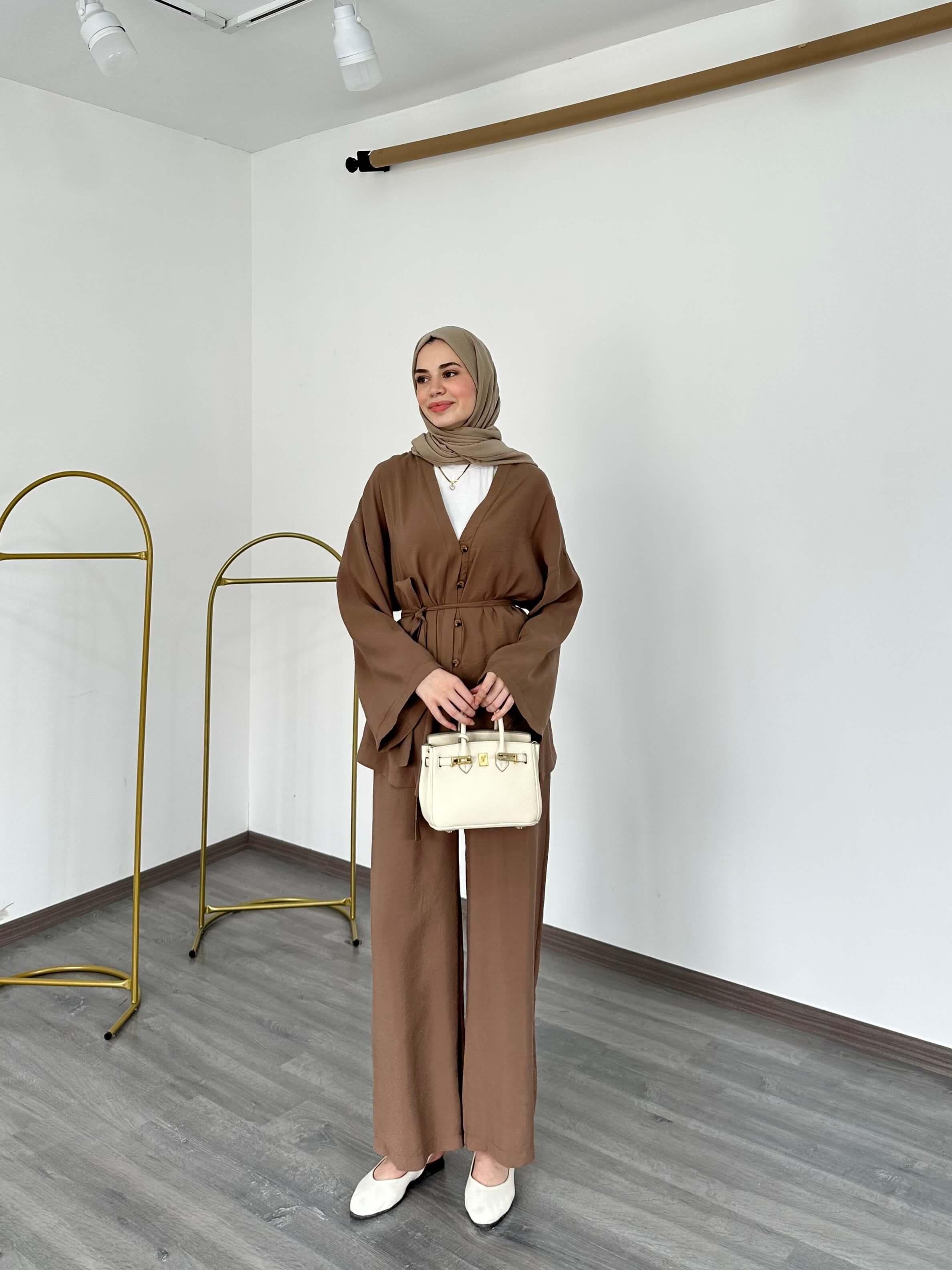 Kimono Model Düğmeli Kuşaklı Bol Paça Pantolonlu Takım Kahverengi