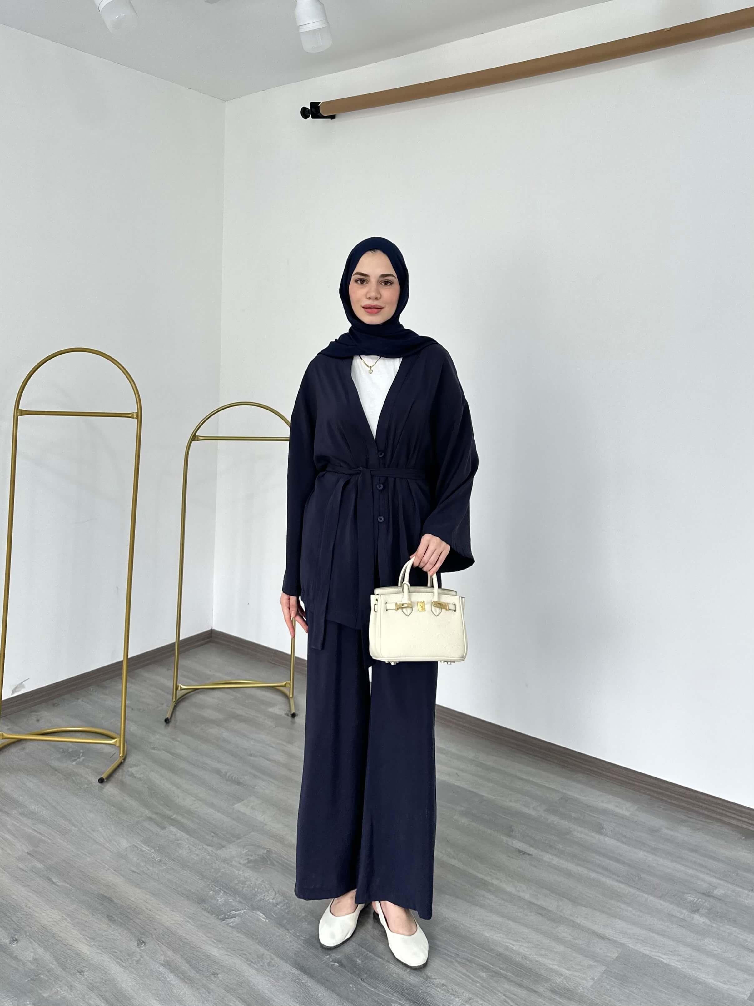 Kimono Model Düğmeli Kuşaklı Bol Paça Pantolonlu Takım Lacivert